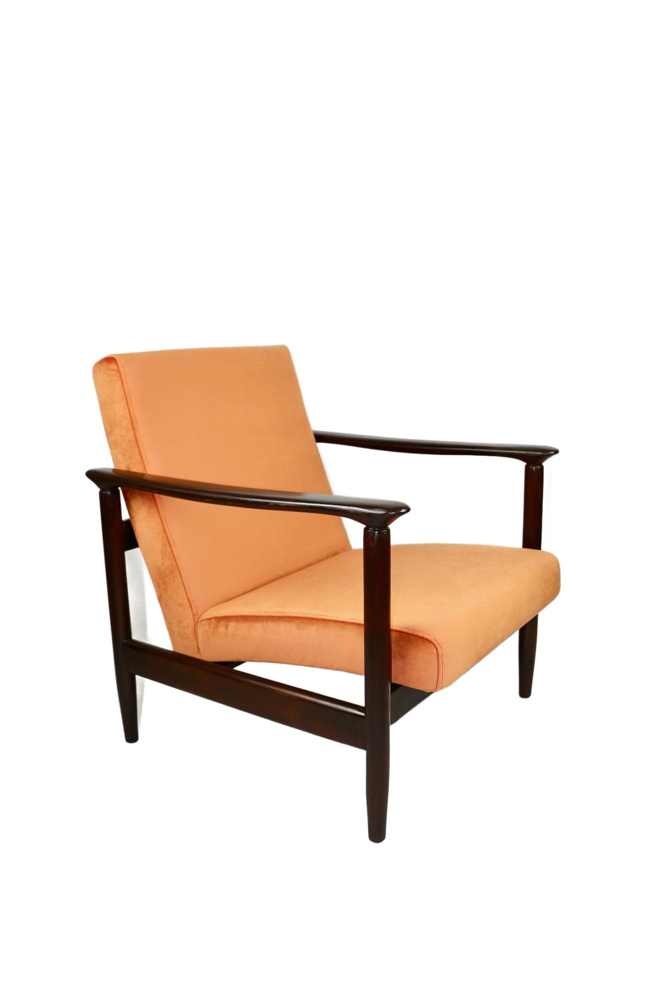 Fotel GFM-142, velvet pomarańczowy, drewno ciemny brąz, proj. E. Homa, Polska, lata 70.