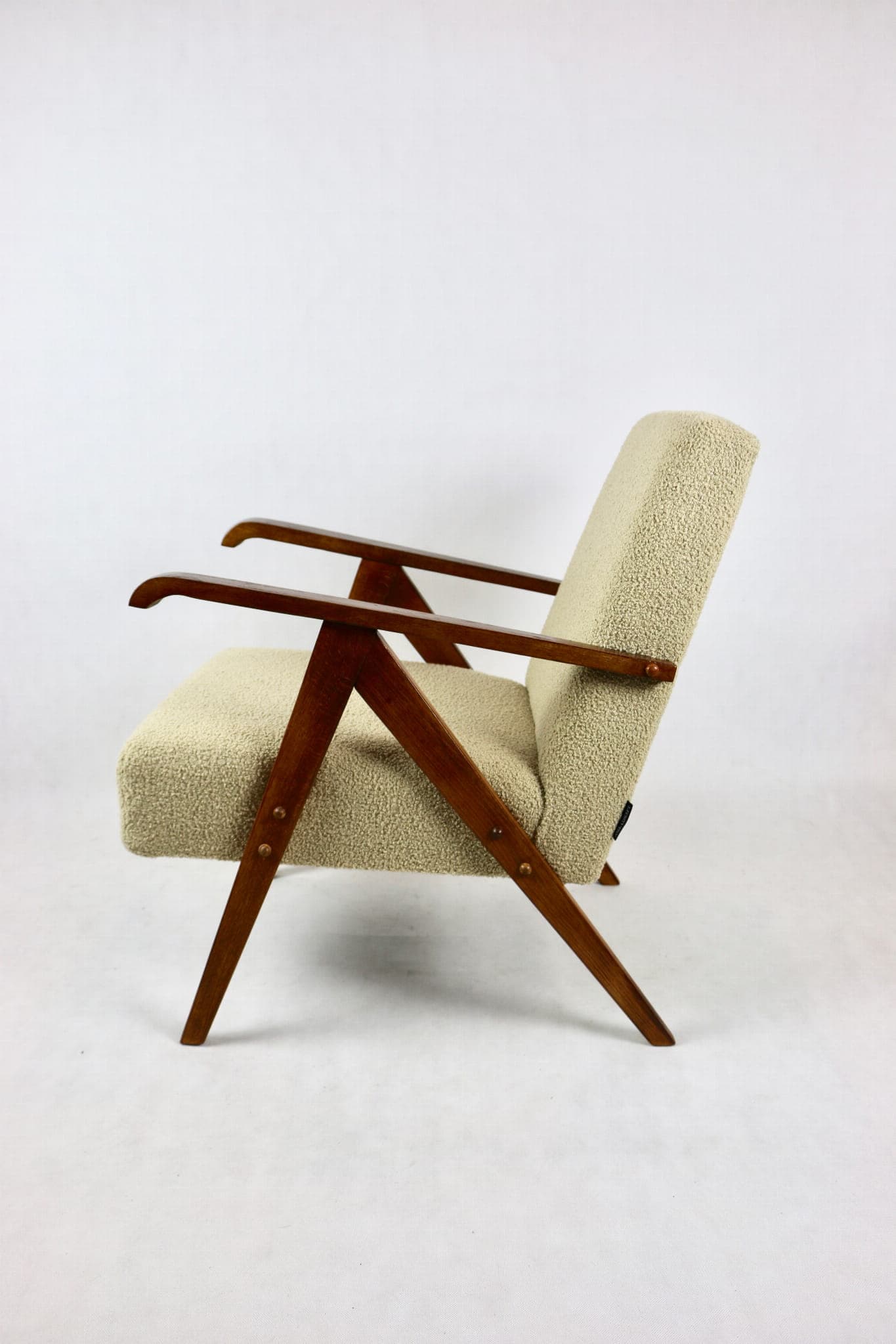 Fotel Var, boucle beż, orzech, lata 70. - 107385