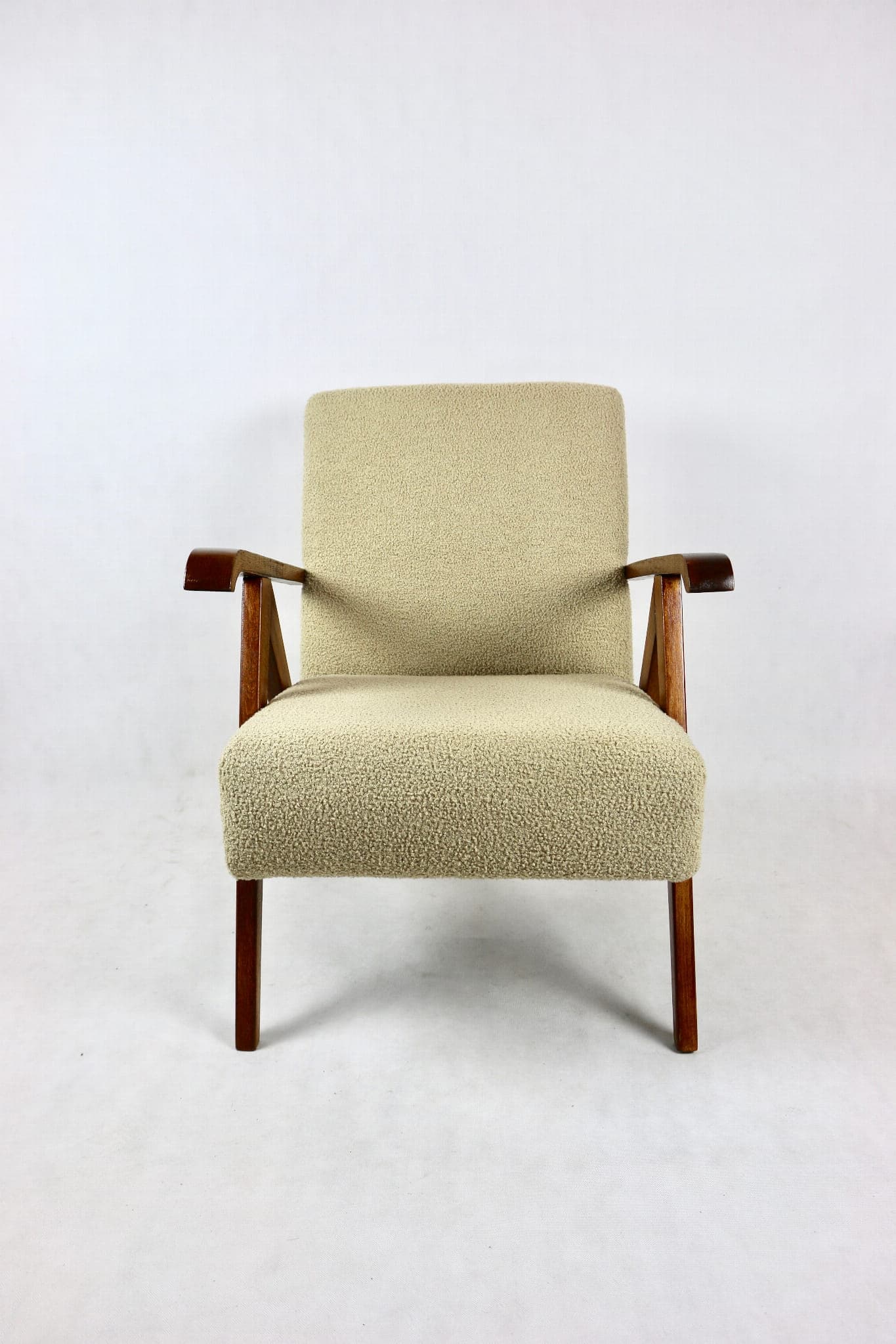 Fotel Var, boucle beż, orzech, lata 70. - 107382