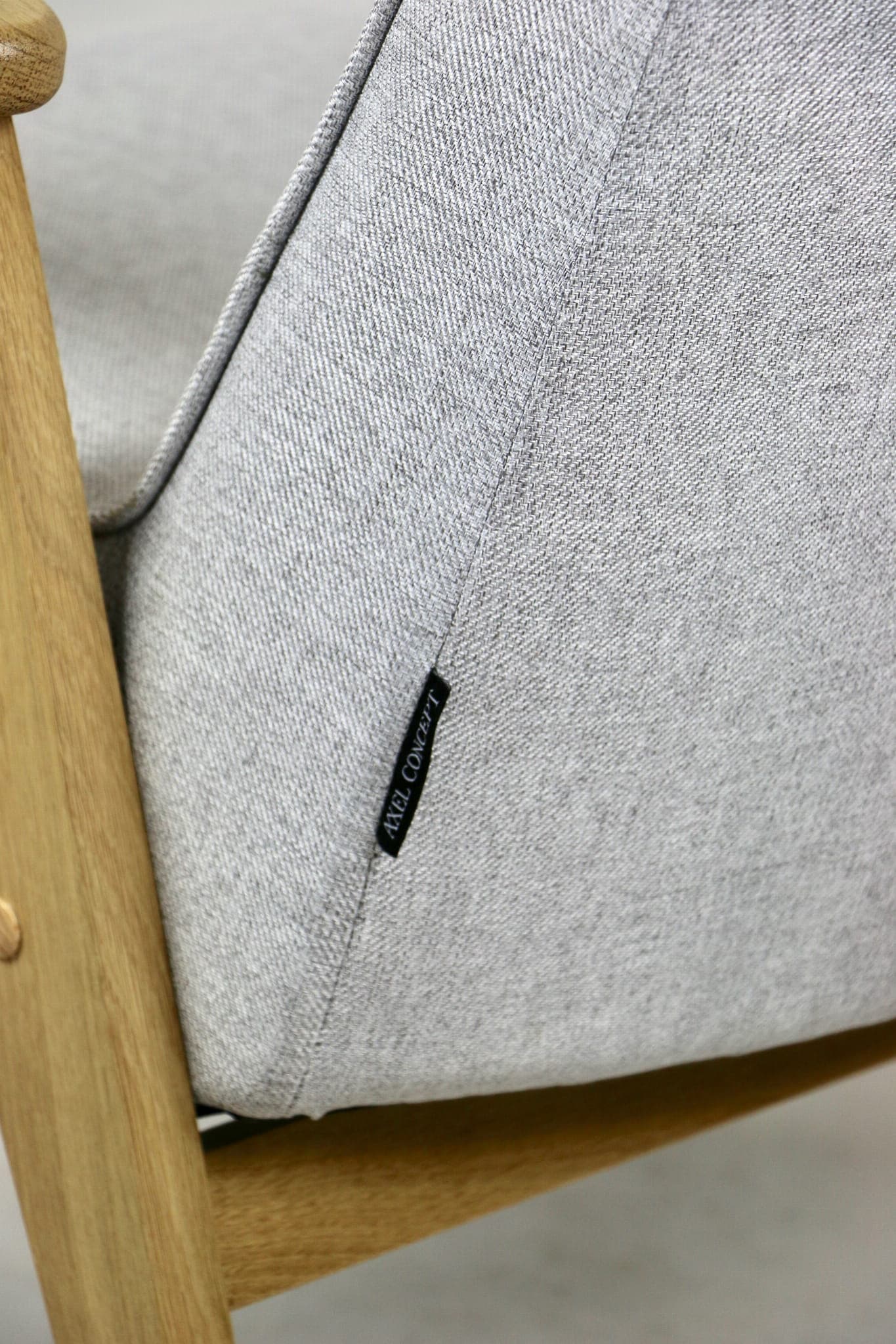 Fotel 366, beżowy, dąb, proj. J. Chierowski, Polska, lata 70. - 107304