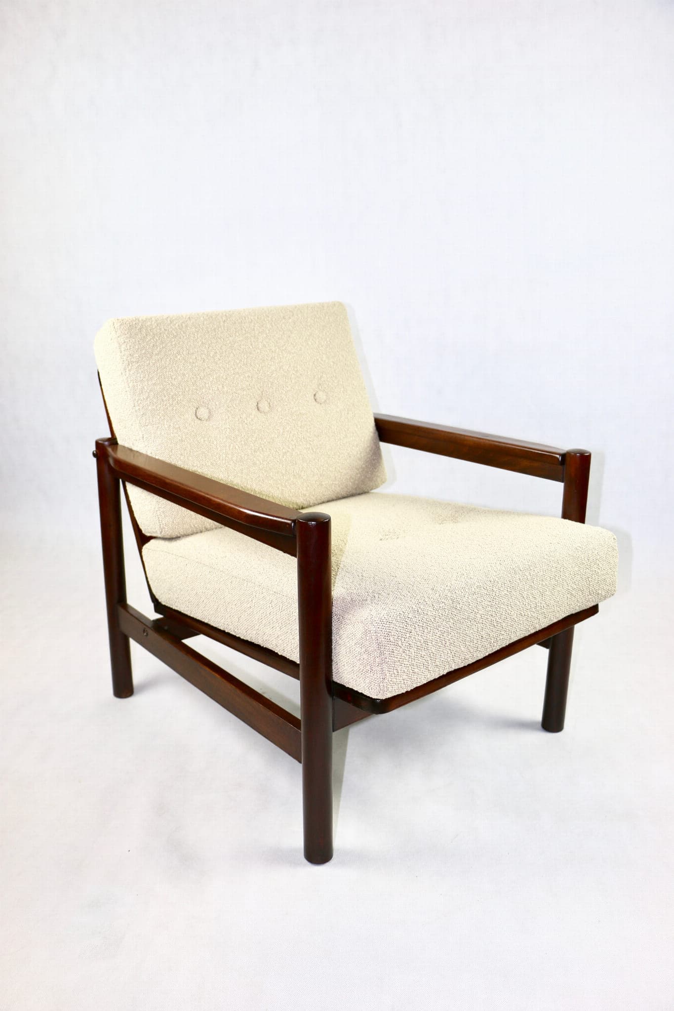 Armchair, beige bouclé, dark beech, by Z. Bączyk, Poland, 1970s. - 107138