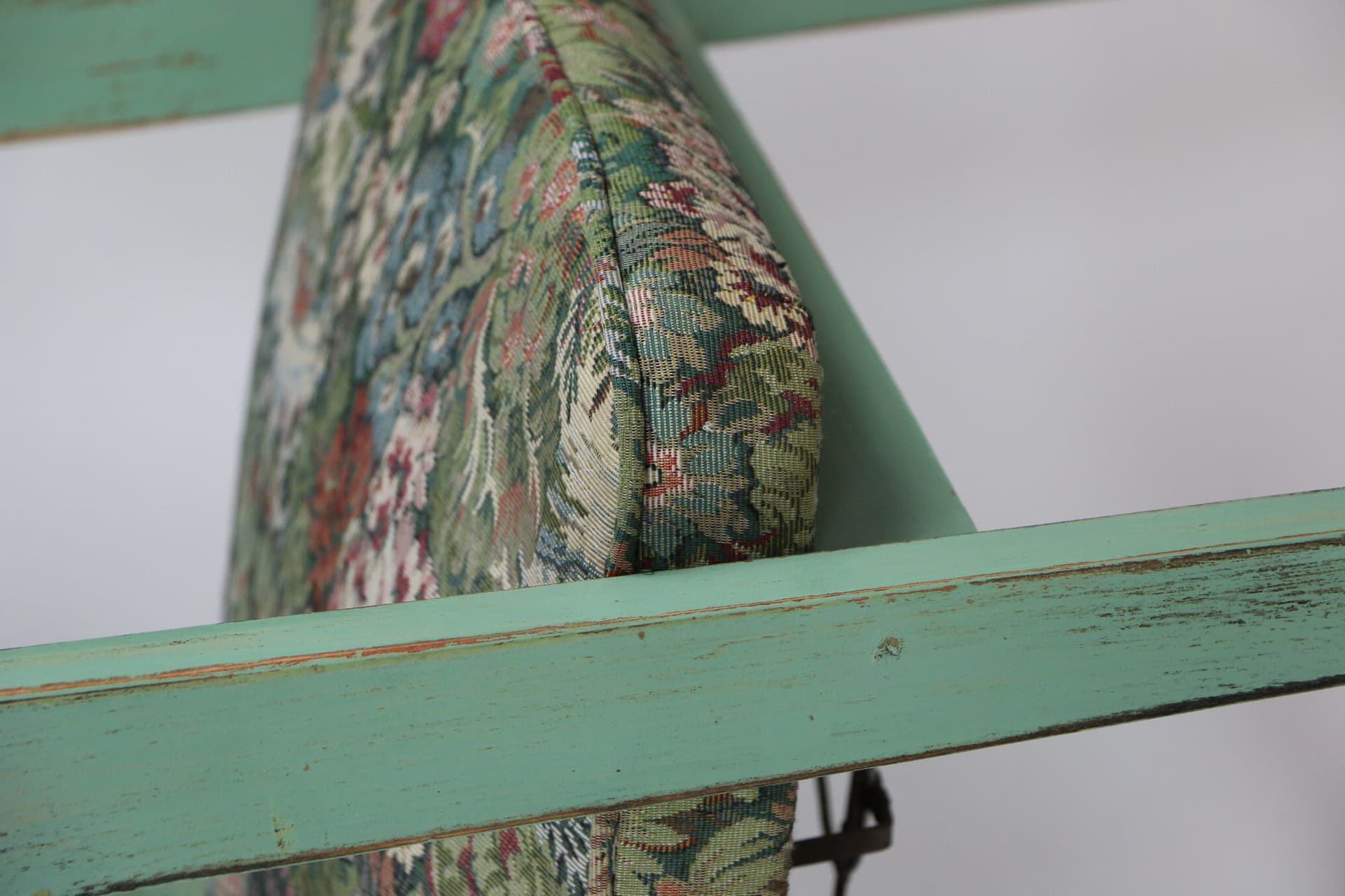 Taboret, zielony, drewno, lata 70. - 107048