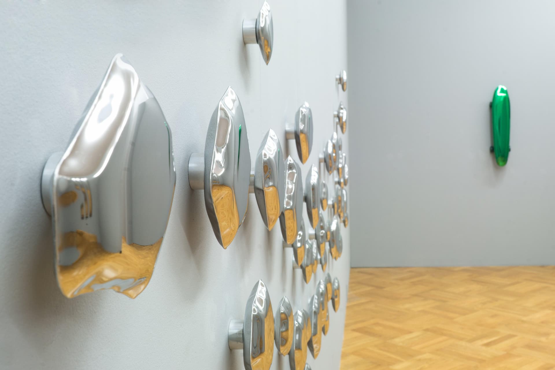 Zestaw sześciu wieszaków ściennych KAMYKI, srebrny, Zieta Studio - 121834