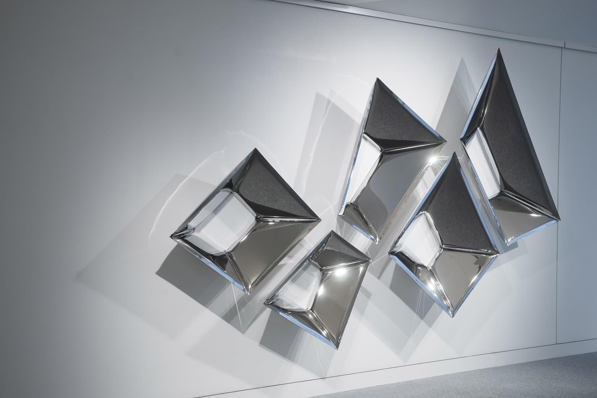 set of five CRYSTALS wall mirrors, steel, silver, Zieta Studio - 120584