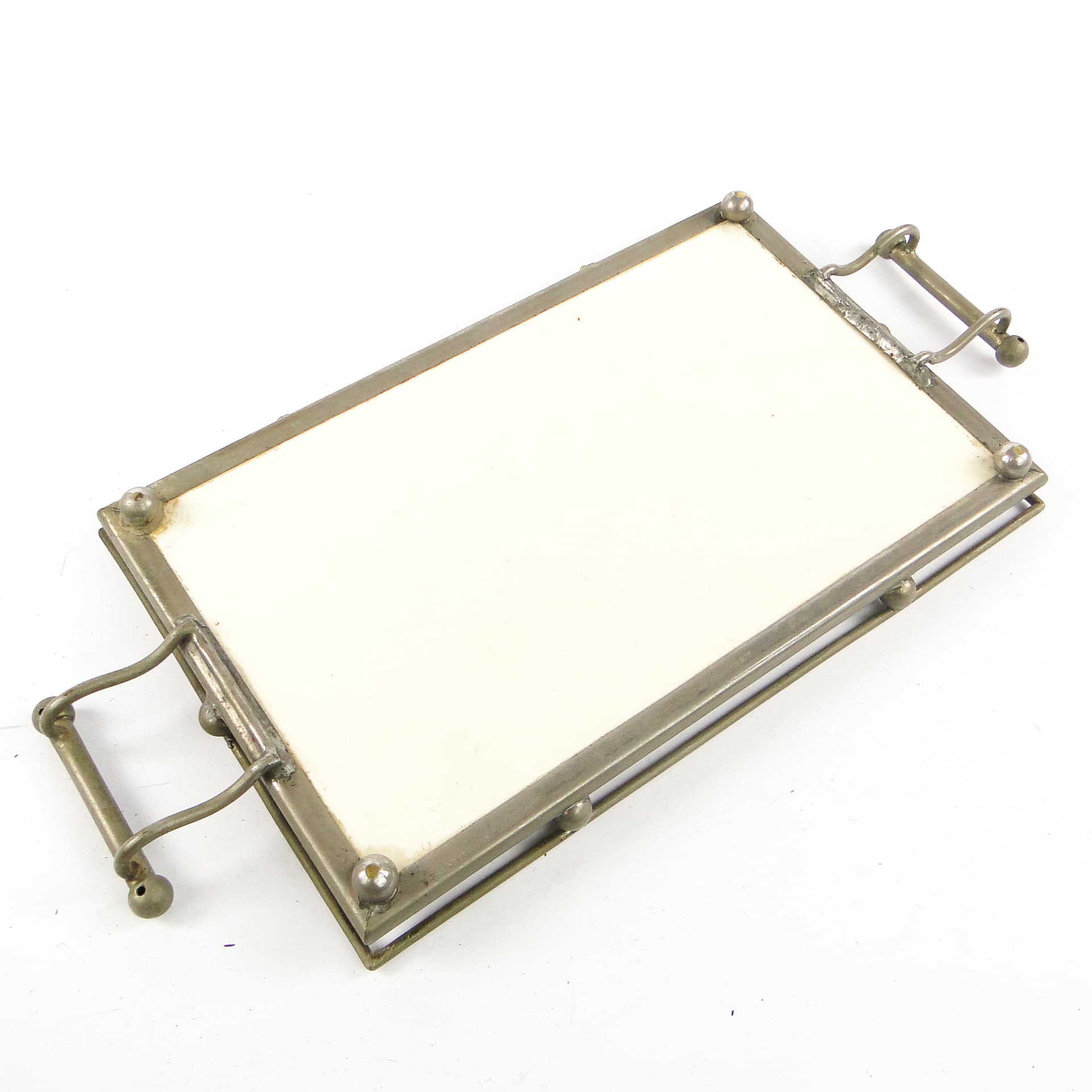 Taca secesyjna, mosiądz srebrzony, porcelana biała, Austria, początek XX w. - 108864