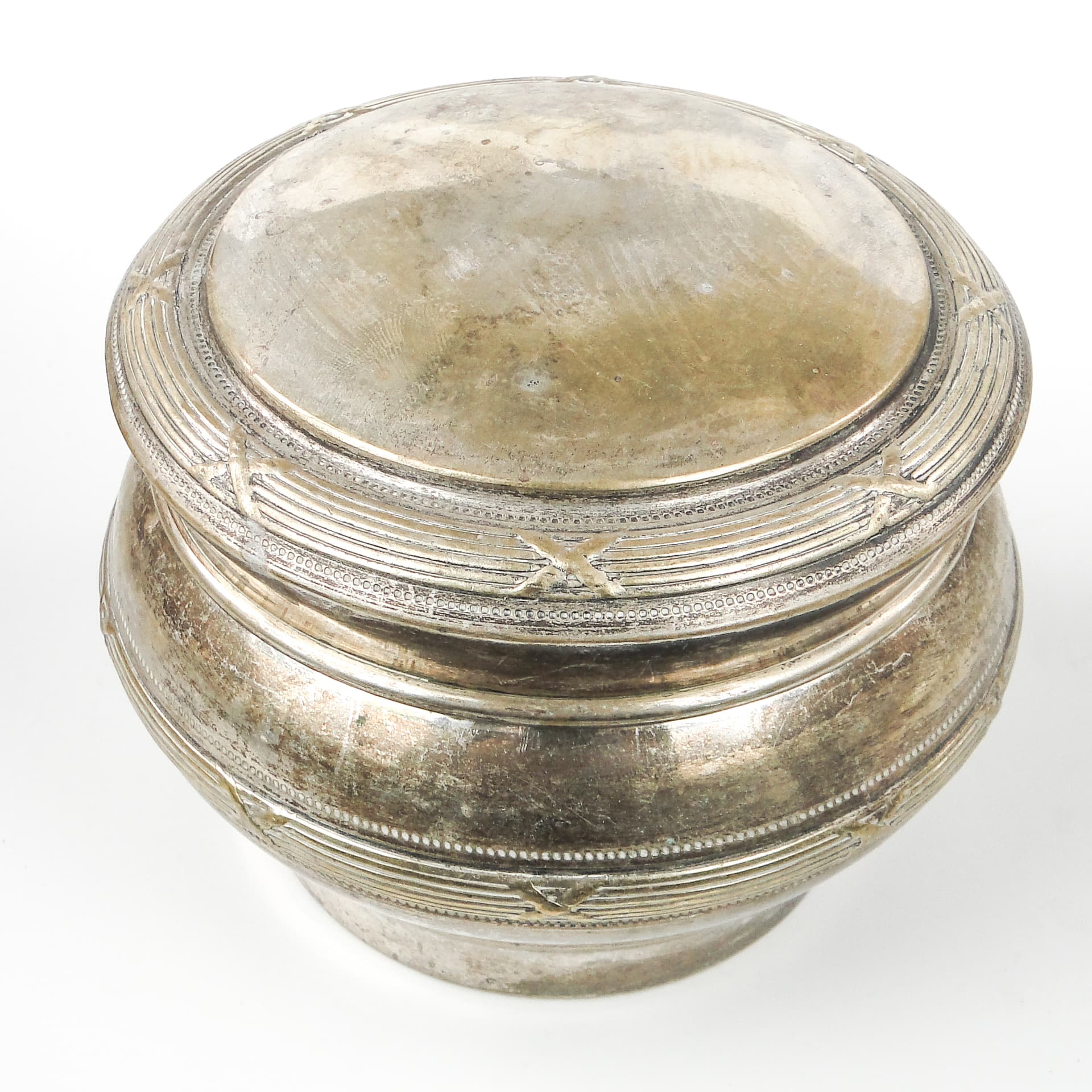 Bomboniera eklektyczna, mosiądz srebrzony, Belgia, XIX w. - 108939