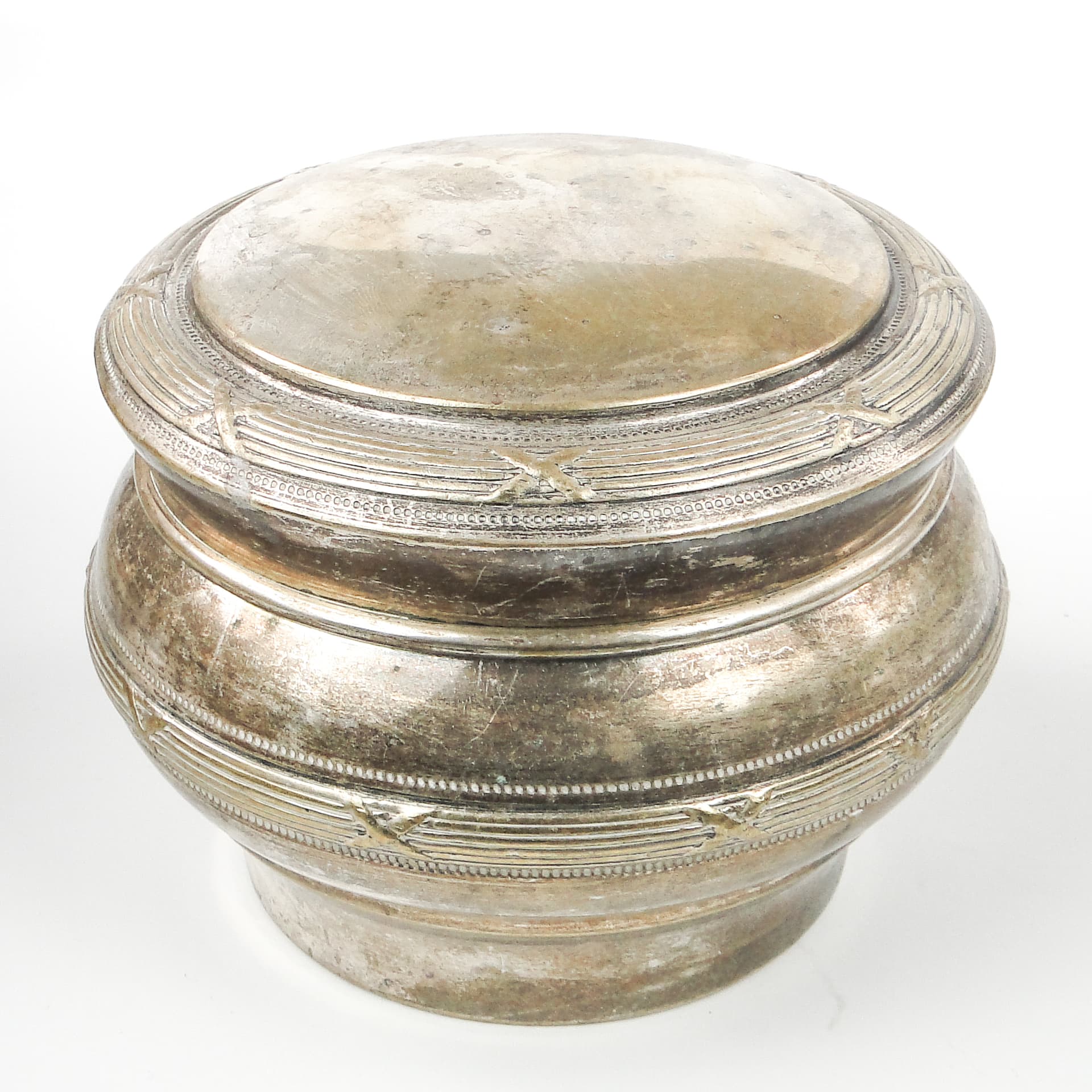 Bomboniera eklektyczna, mosiądz srebrzony, Belgia, XIX w. - 108936