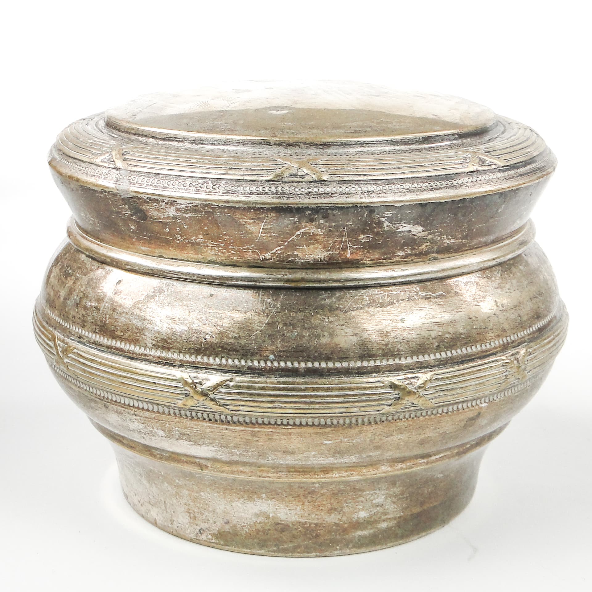 Bomboniera eklektyczna, mosiądz srebrzony, Belgia, XIX w. - 108935