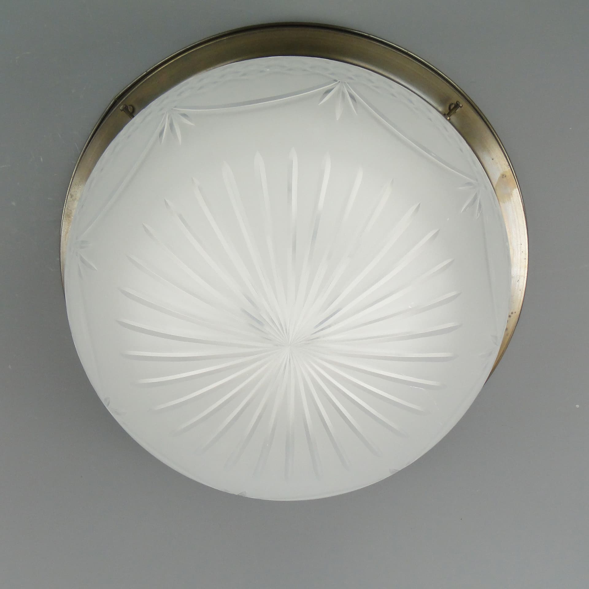 Plafon Art Nouveau, mosiądz, szkło białe, Niemcy, lata 70. - 7738