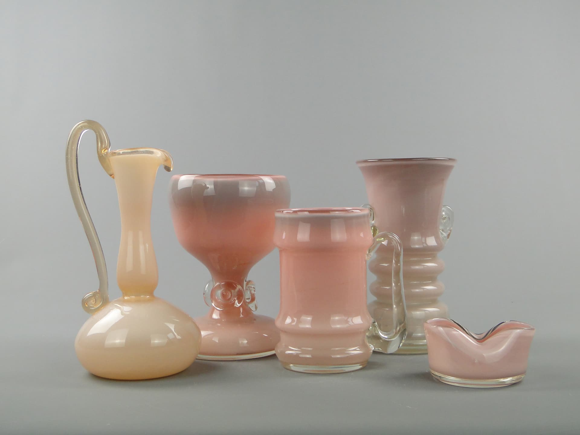 Popielniczka, różowy, szkło, proj. J. Słuczan-Orkusz, Polska, lata 80. - 7761