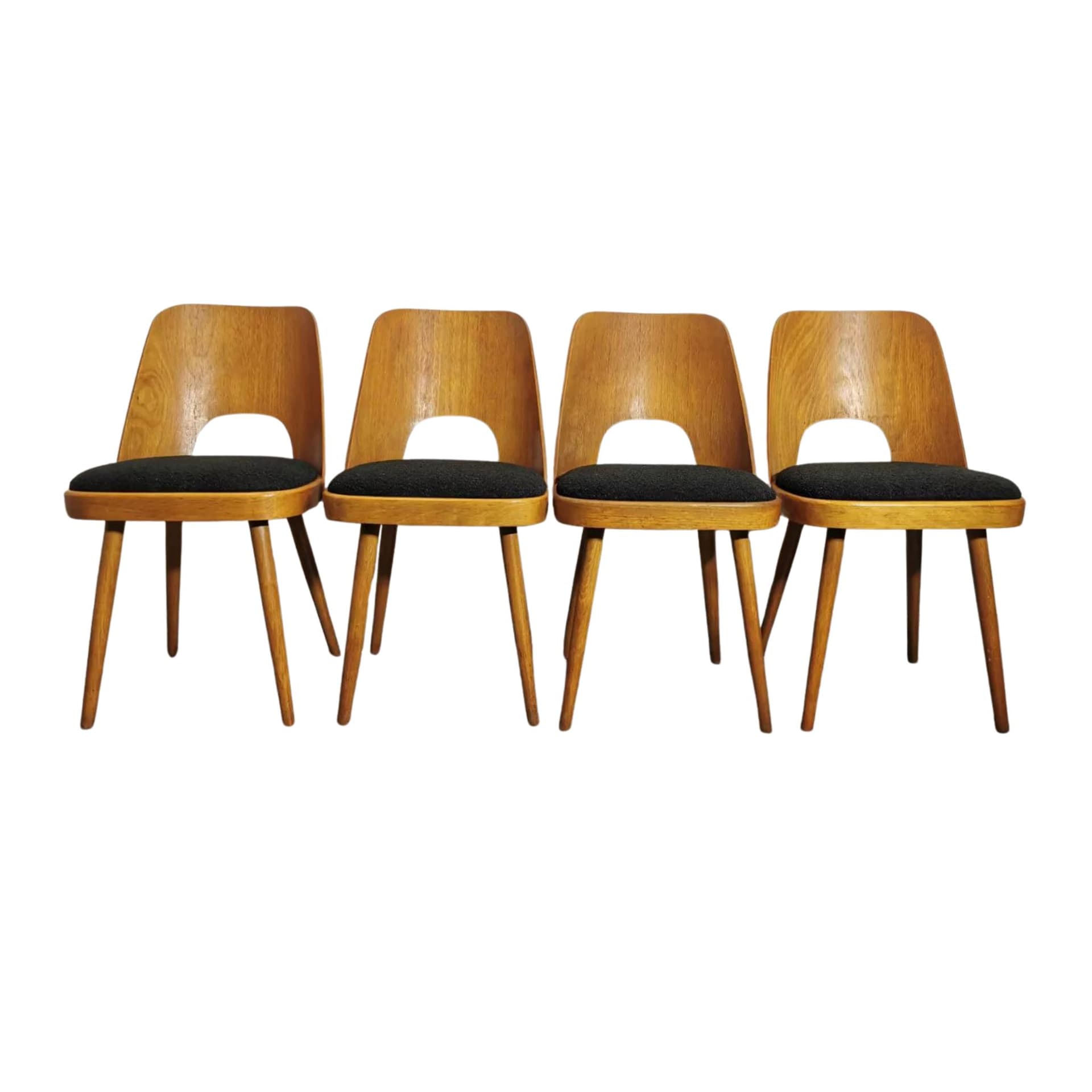 Komplet czterech krzeseł TON, dąb, tkanina szara, proj. O. Haerdtl, Tatra Nabytok, Czechosłowacja, lata 60.