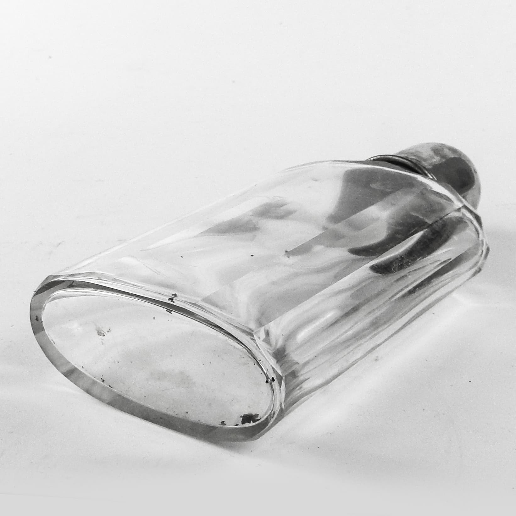 Art Deco hip flask, crystal, France, 1930s - 109550