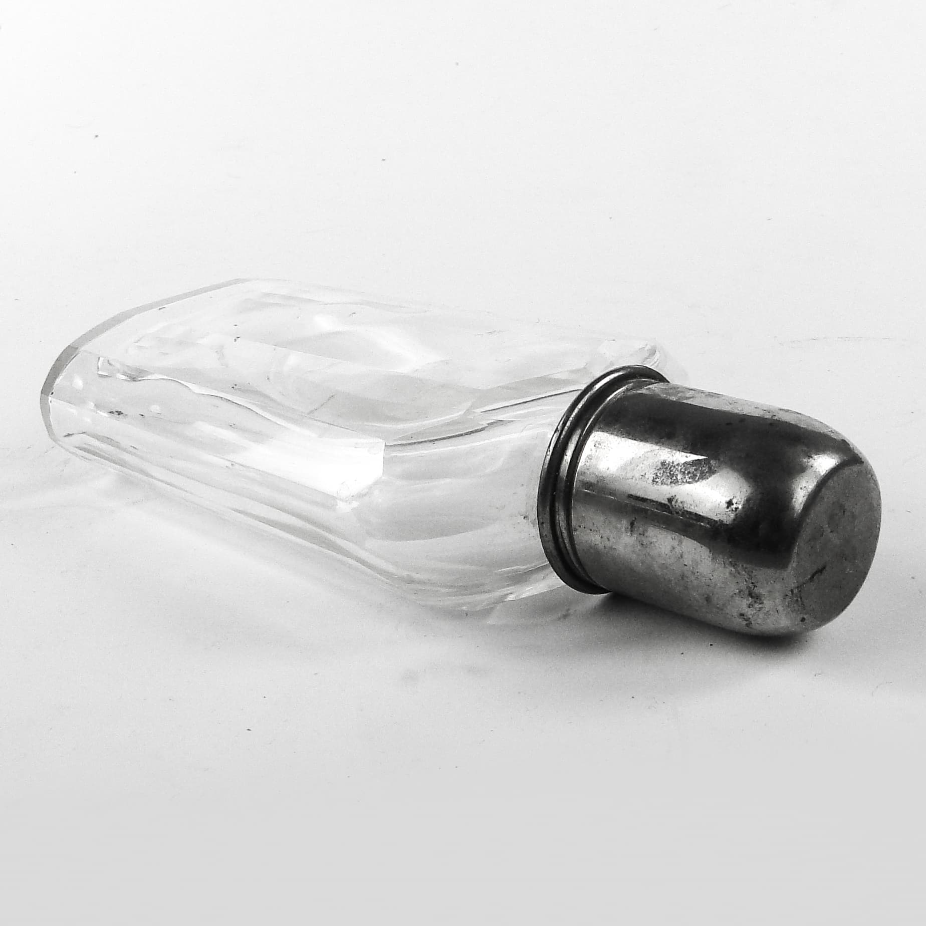 Art Deco hip flask, crystal, France, 1930s - 109554