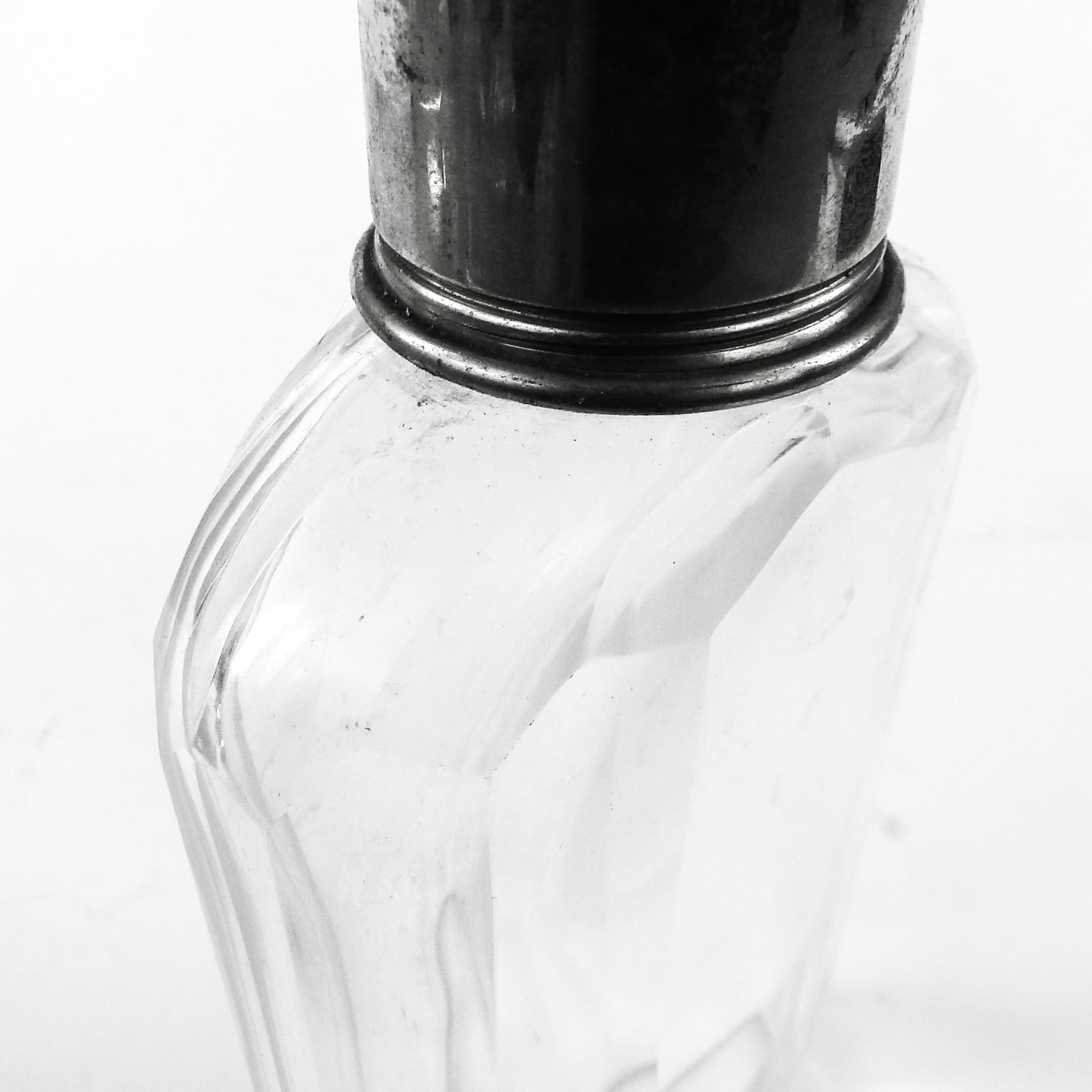 Art Deco hip flask, crystal, France, 1930s - 109548