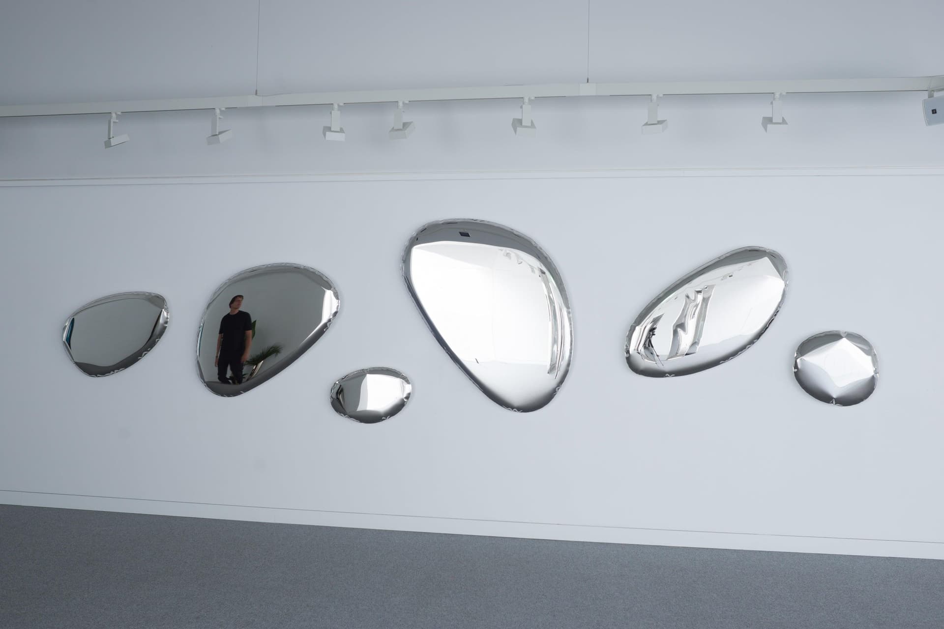 Wall mirror TAFLA O stainless steel silver O5, Zieta Studio - 119540