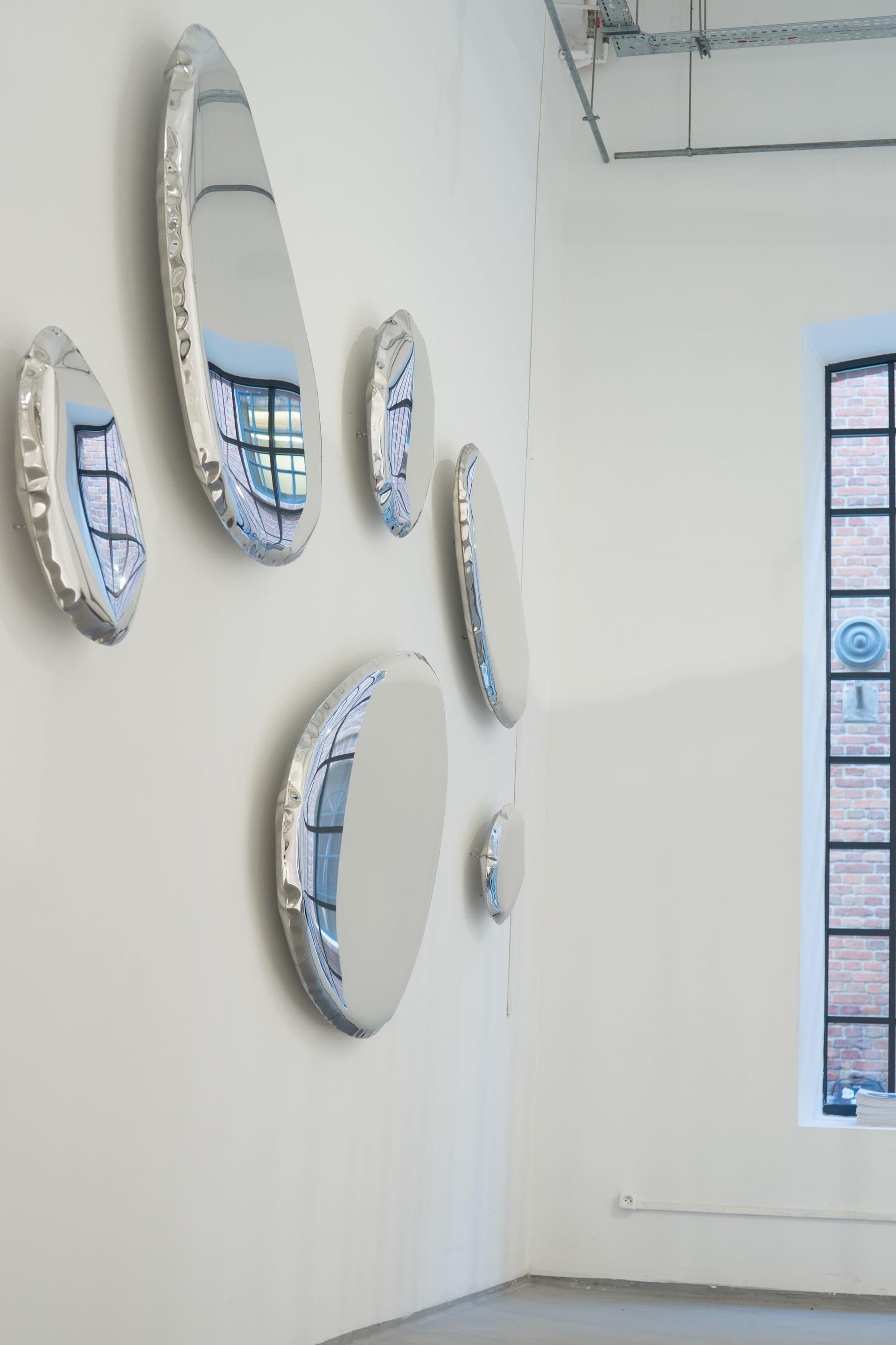 Wall mirror TAFLA O stainless steel silver O5, Zieta Studio - 119548