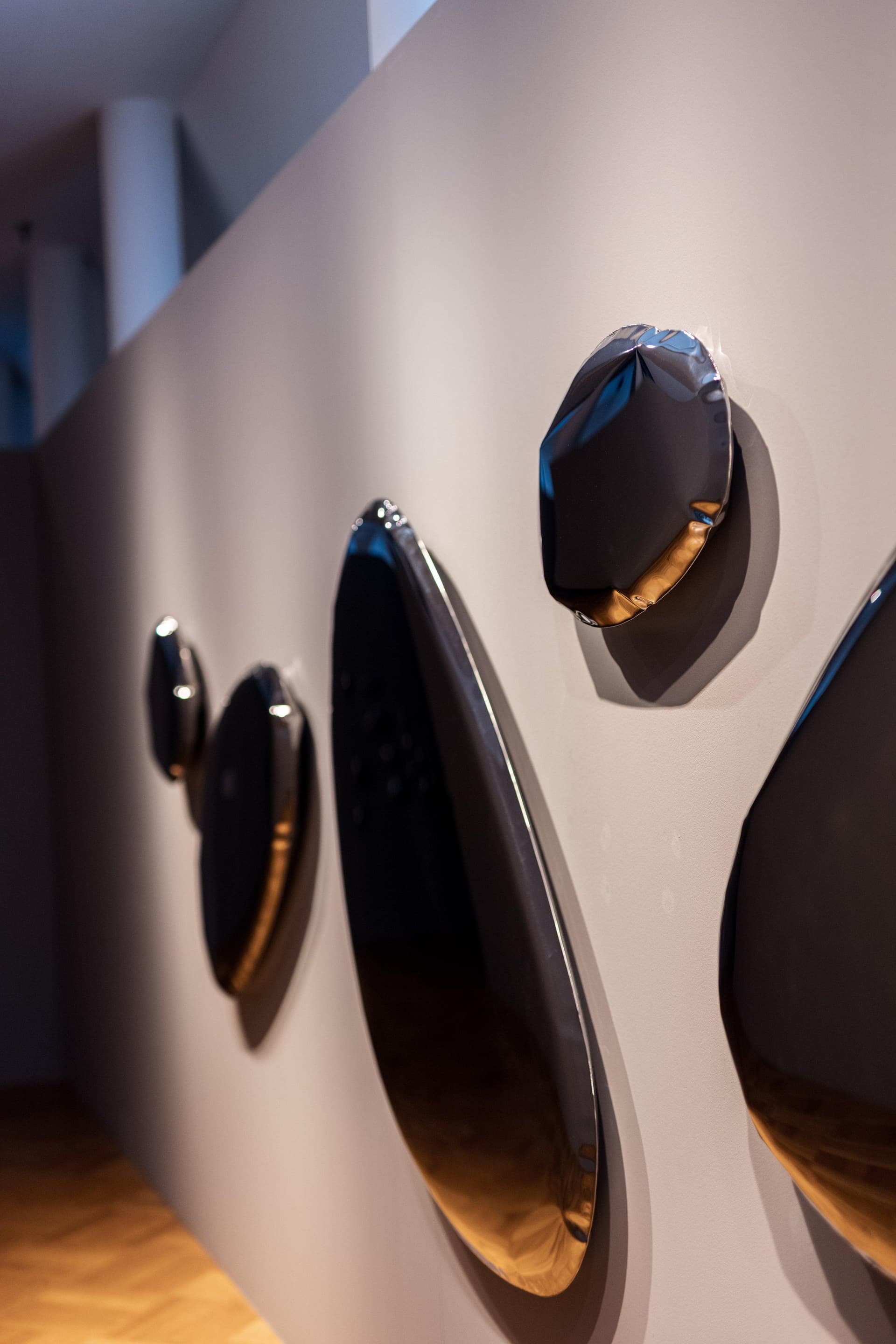 TAFLA O wall mirror, steel, silver, O1, Zieta Studio - 119280