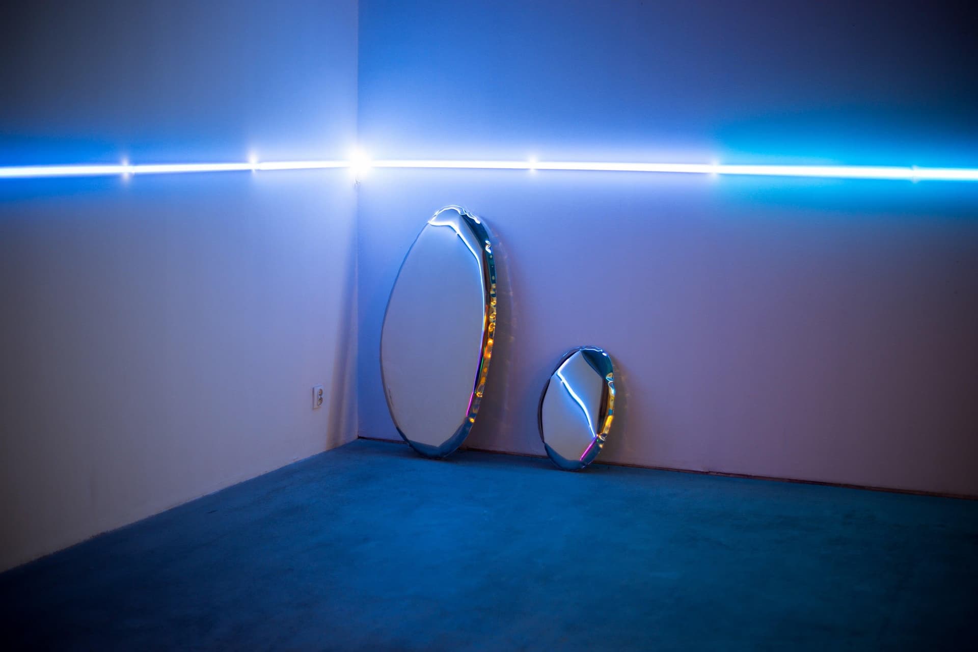 TAFLA O wall mirror, steel, silver, O1, Zieta Studio - 119310