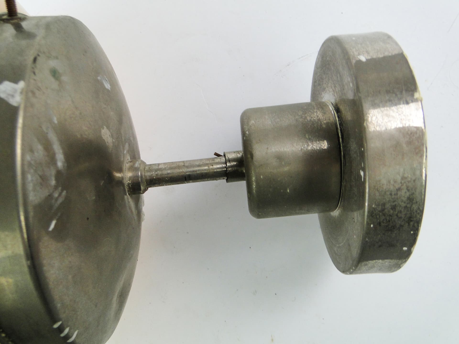 Lampa sufitowa, Art Deco, mosiądz niklowany, szkło beżowe, Austria, lata 30. - 109697