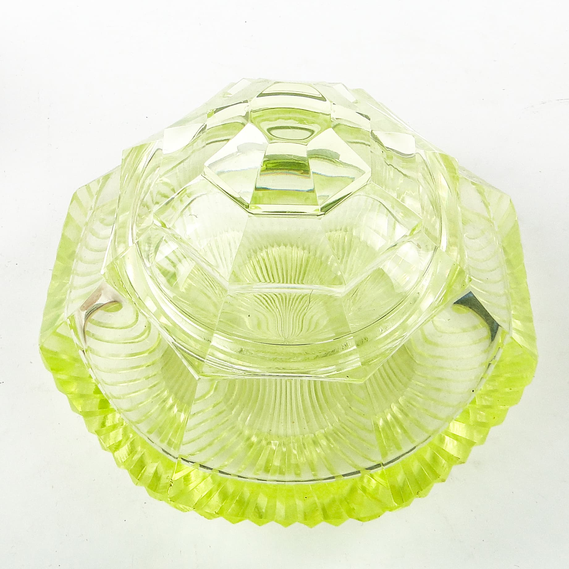 Art Deco bonbonniere, uranium glass, Poland, 1930s. - 110072