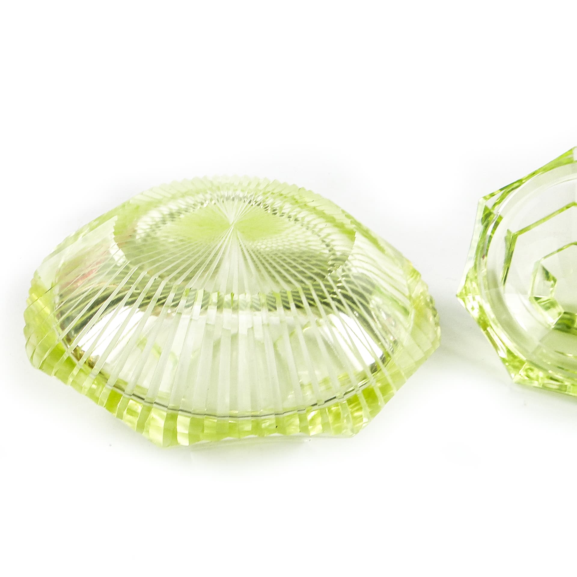 Art Deco bonbonniere, uranium glass, Poland, 1930s. - 110075