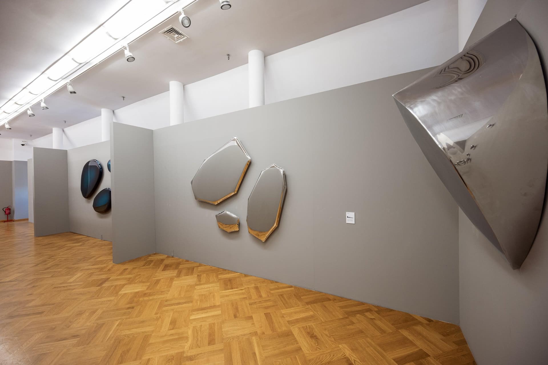 LEZKA wall mirror silver 121 cm, Zieta Studio - 118799