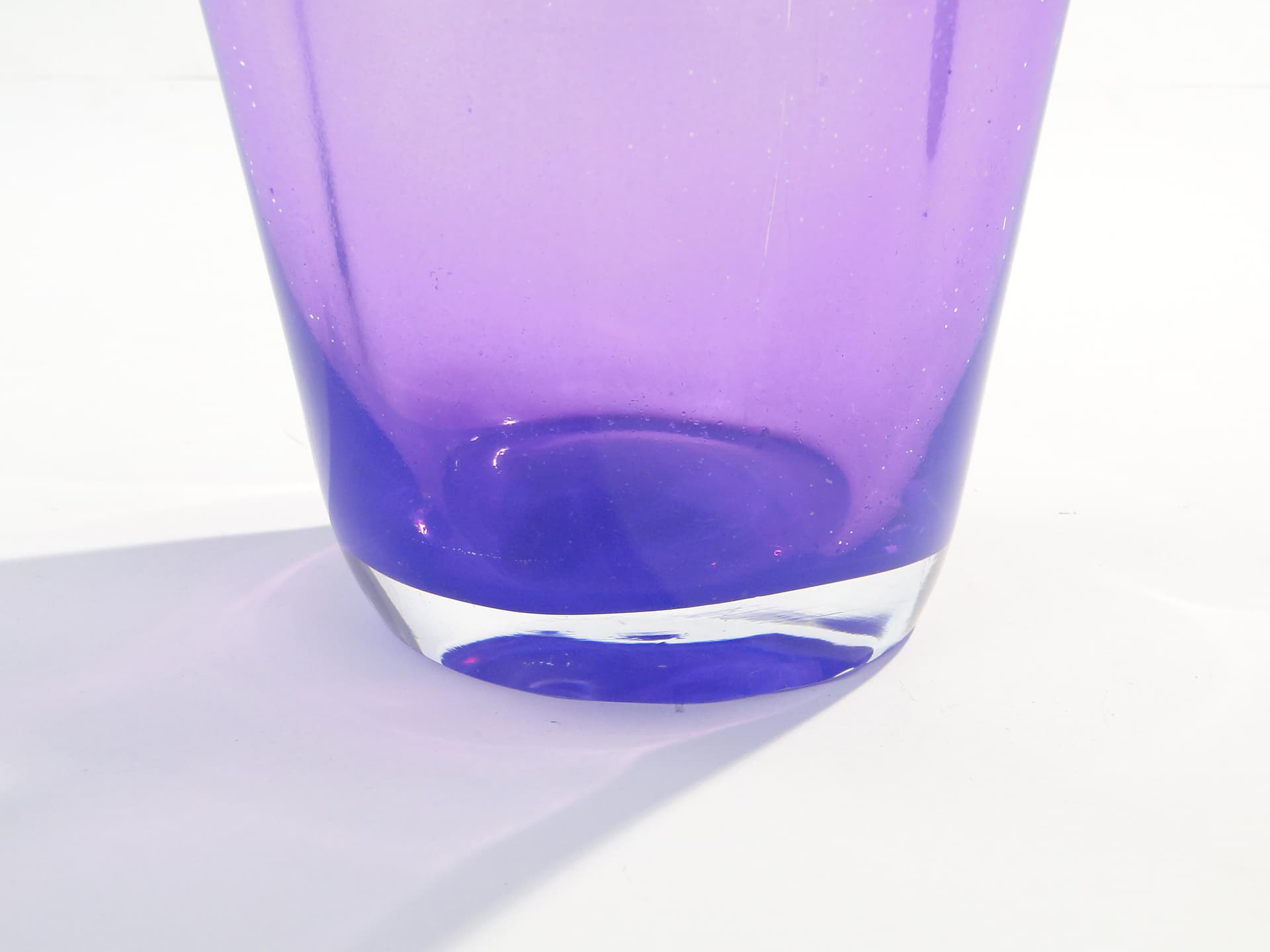 Wazon Chusta, fiolet, szkło, Polska, lata 80. - 7914