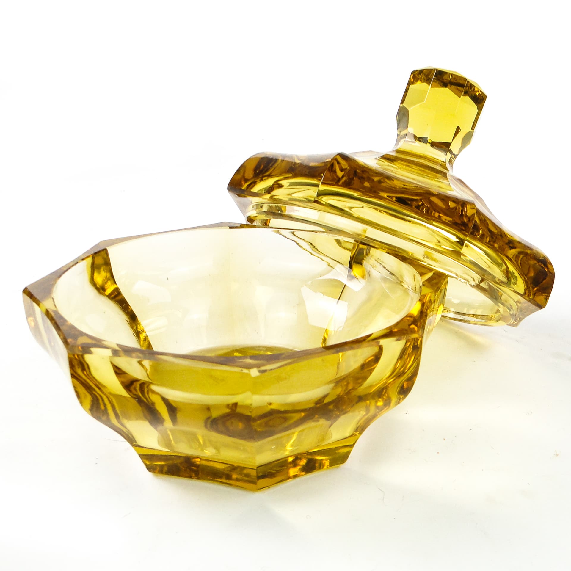 Art Deco bonbonniere, crystal, Moser, Czechoslovakia, 1930s. - 110531