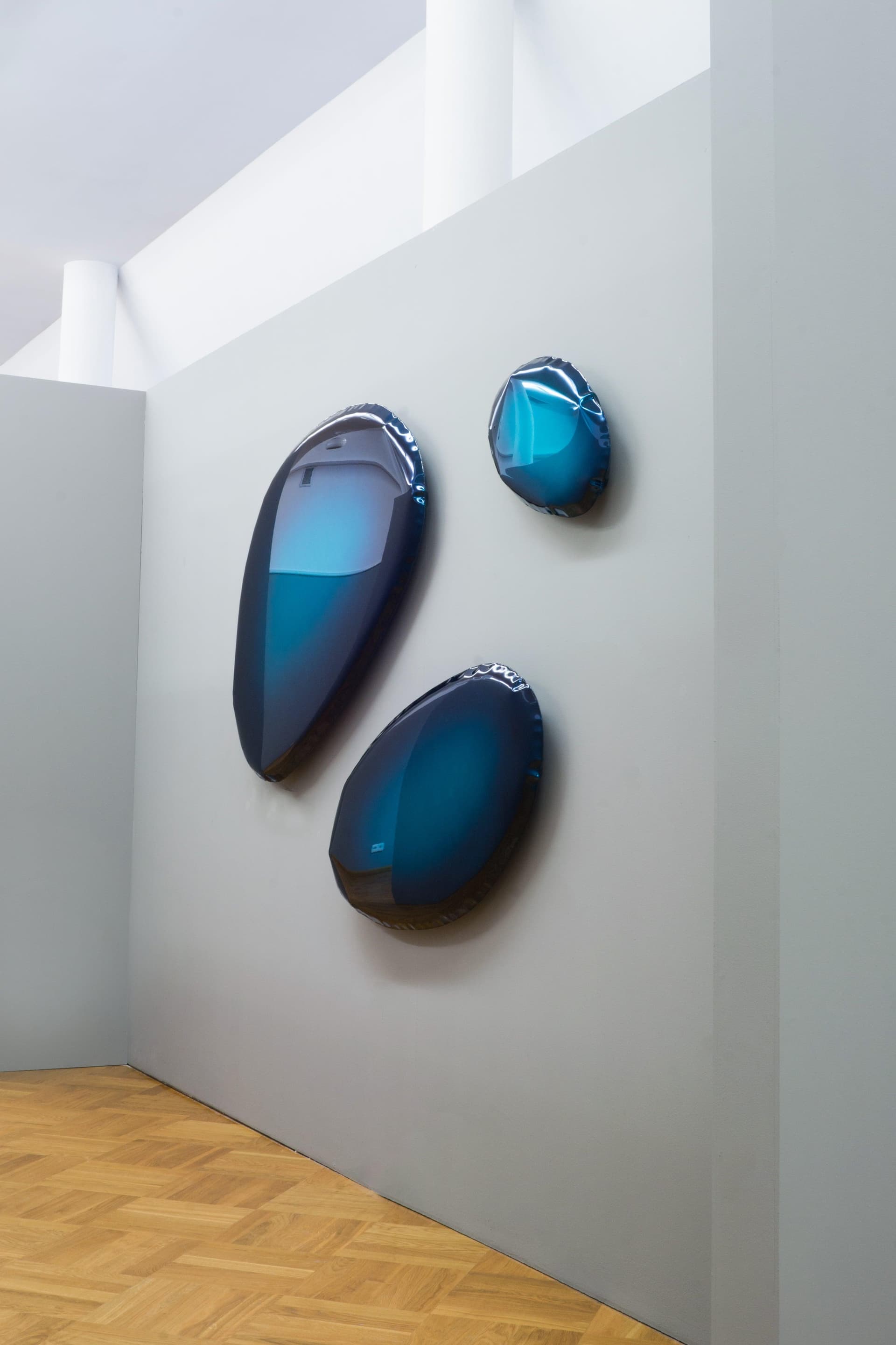 TAFLA O wall mirror blue O2, Zieta Studio - 118610