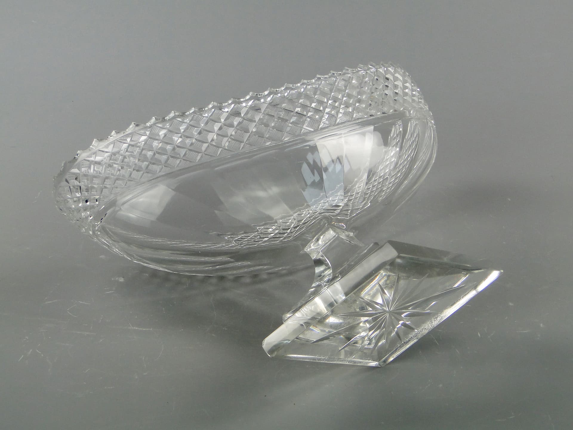 Wazon żardiniera, kryształ transparentny, Baccarat, Francja, początek XX w. - 7941