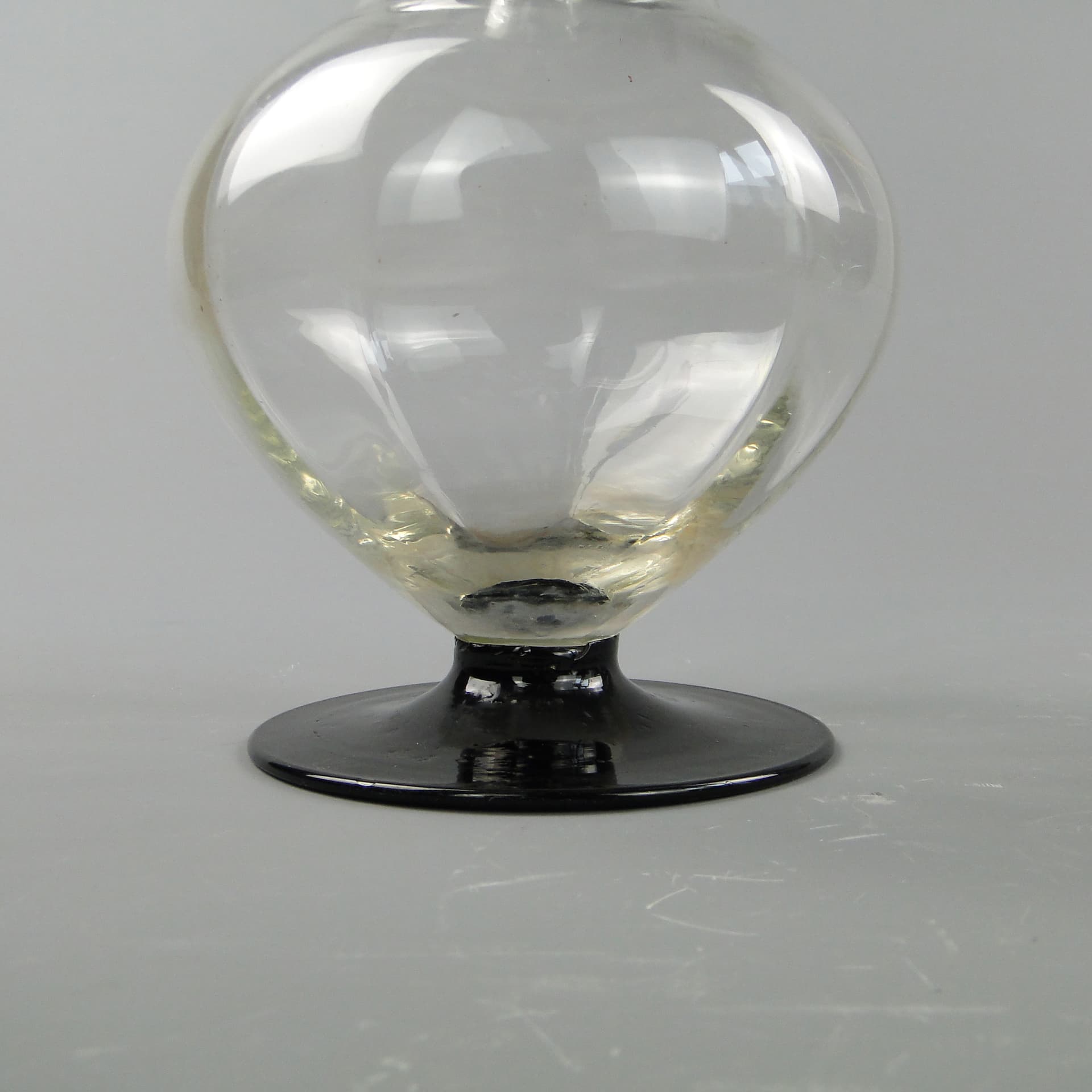 Karafka Art Deco, szkło transparentne, Polska, lata 30. - 7971