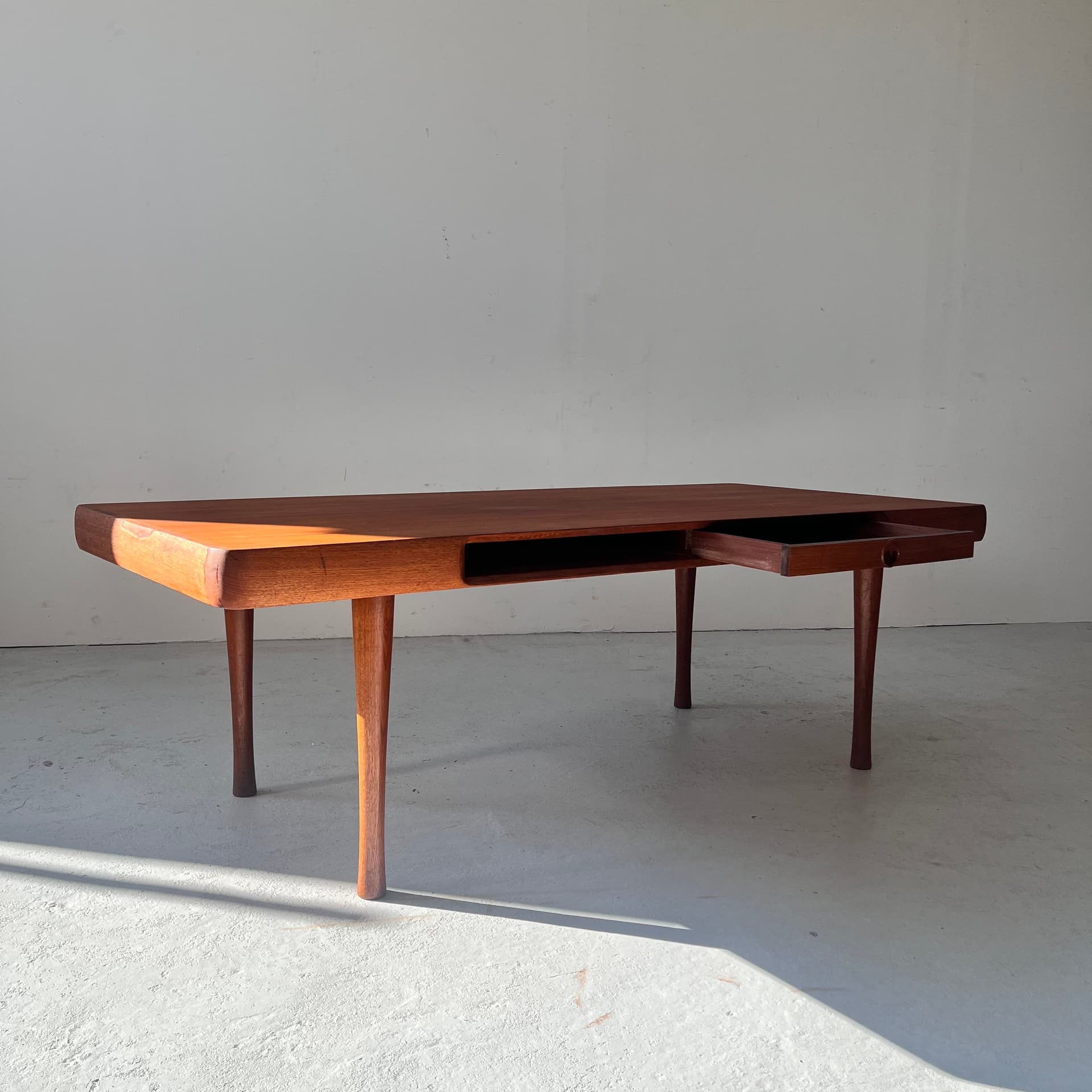 Tekowy stolik kawowy proj. Karla Edvarda Korsetha lata 60, Norwegia - 111206