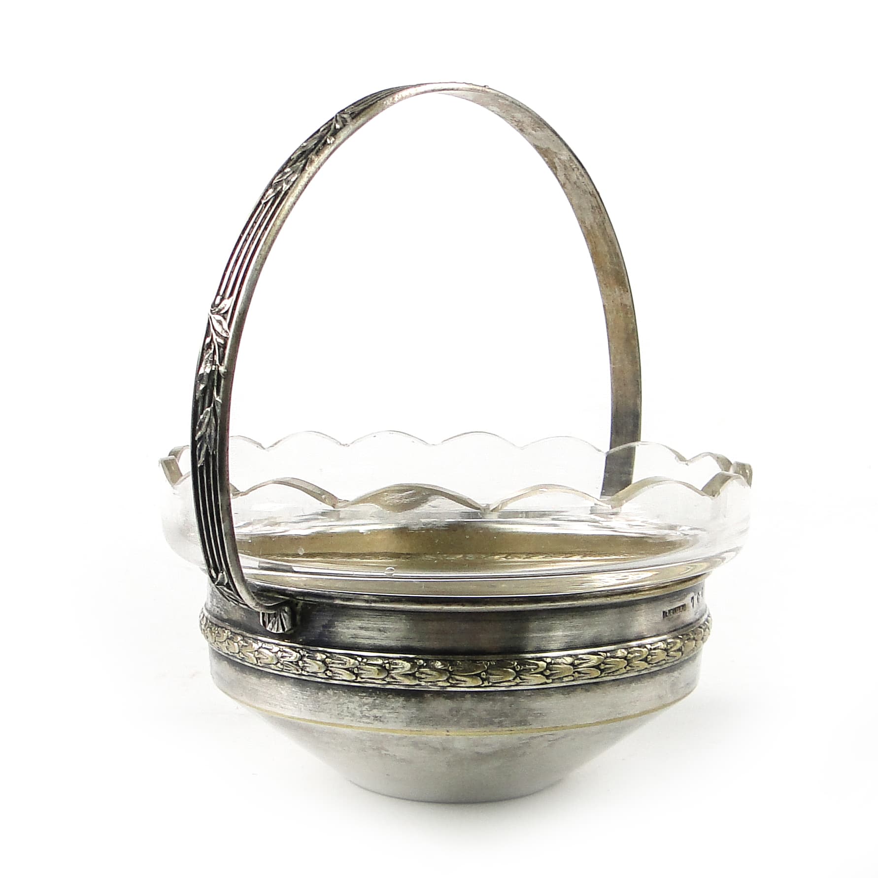 Cukiernica koszyczkowa Eklektyzm, mosiądz srebrzony, kryształ, Polska, lata 30. - 111378