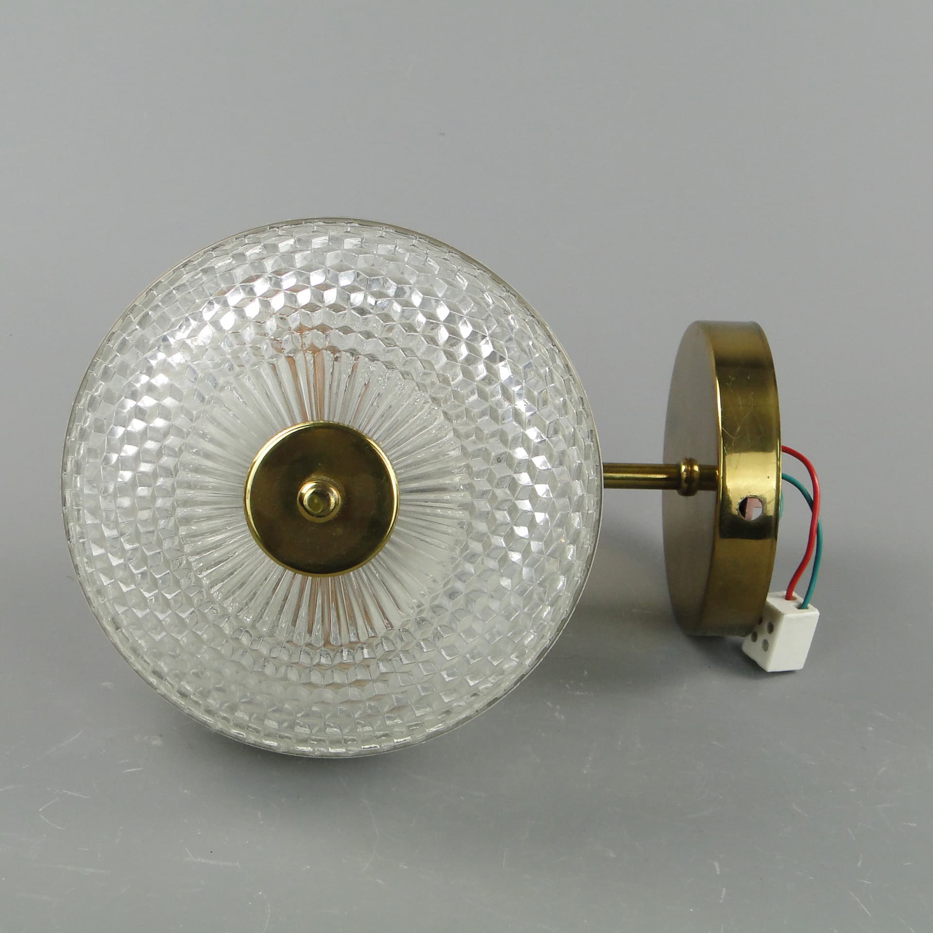 Kinkiet, mosiądz złoty, szkło transparentne, Polam, Polska, lata 60. - 8015