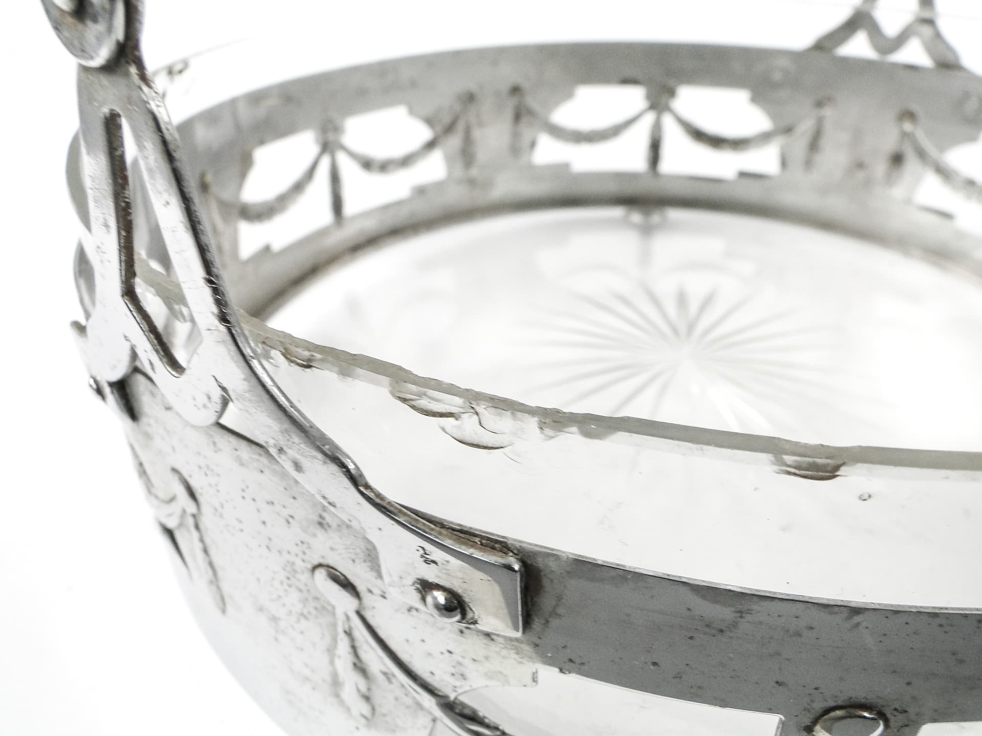 Art Nouveau fruit basket, chrome-plated brass, glass, Germany, early 20th c. - 111452