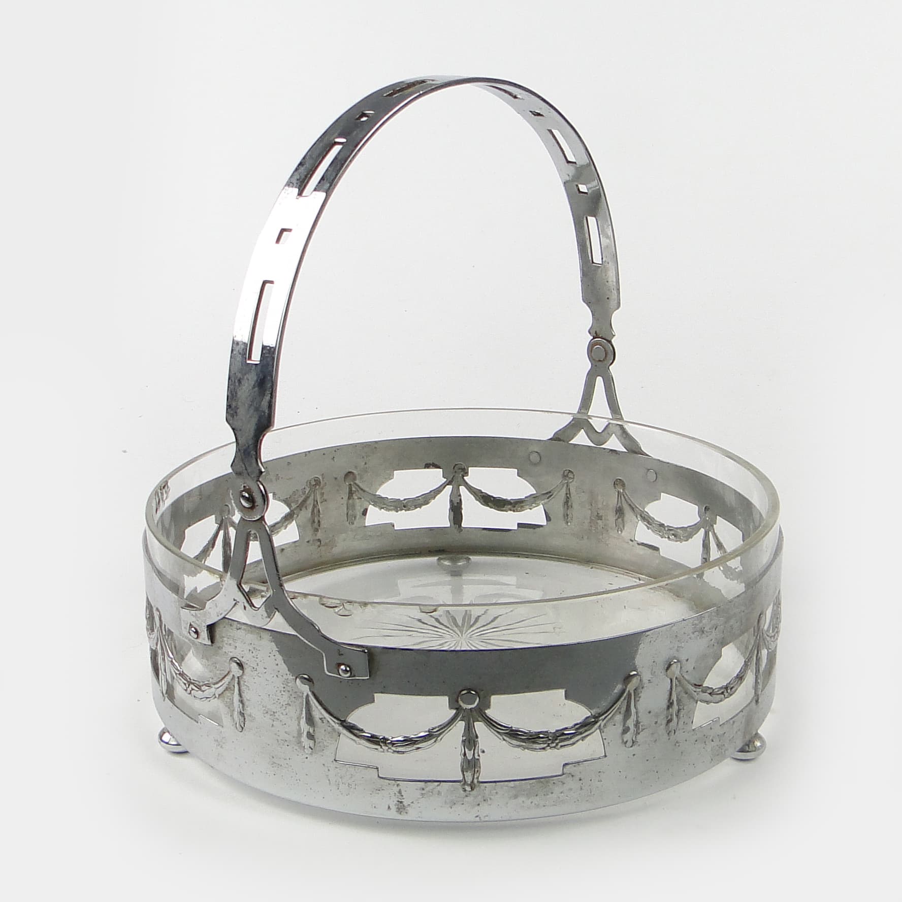 Art Nouveau fruit basket, chrome-plated brass, glass, Germany, early 20th c. - 111445