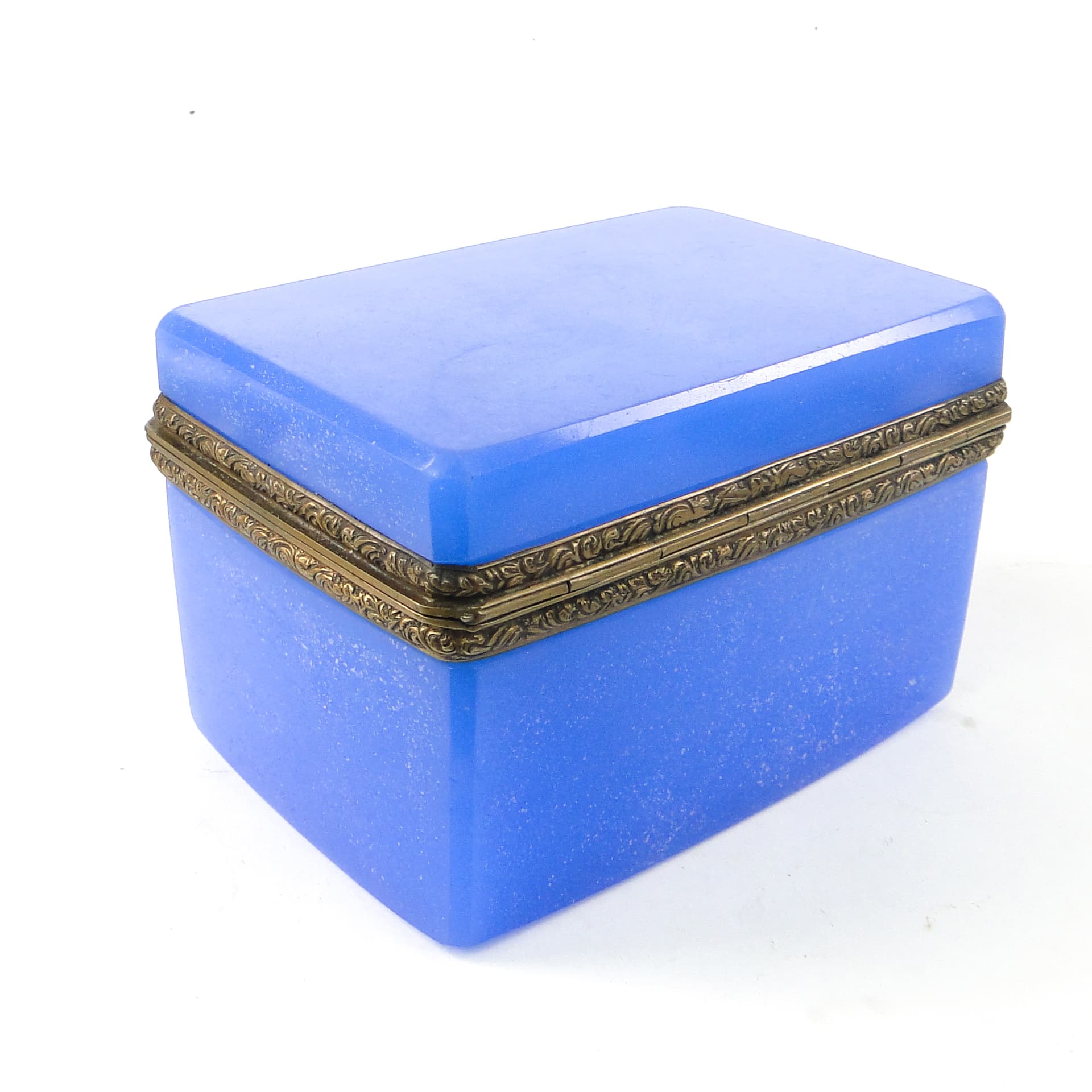 Szkatuła na kosztowności Biedermeier, szkło kobaltowe, mosiądz złocony, Czechosłowacja, XIX w. - 111465