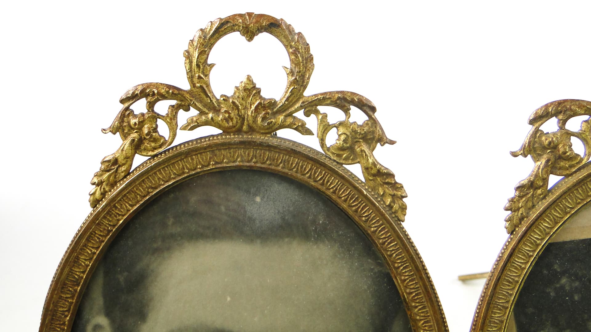 Empire diptych photo frame, gilt brass, France, early 20th c. - 111486