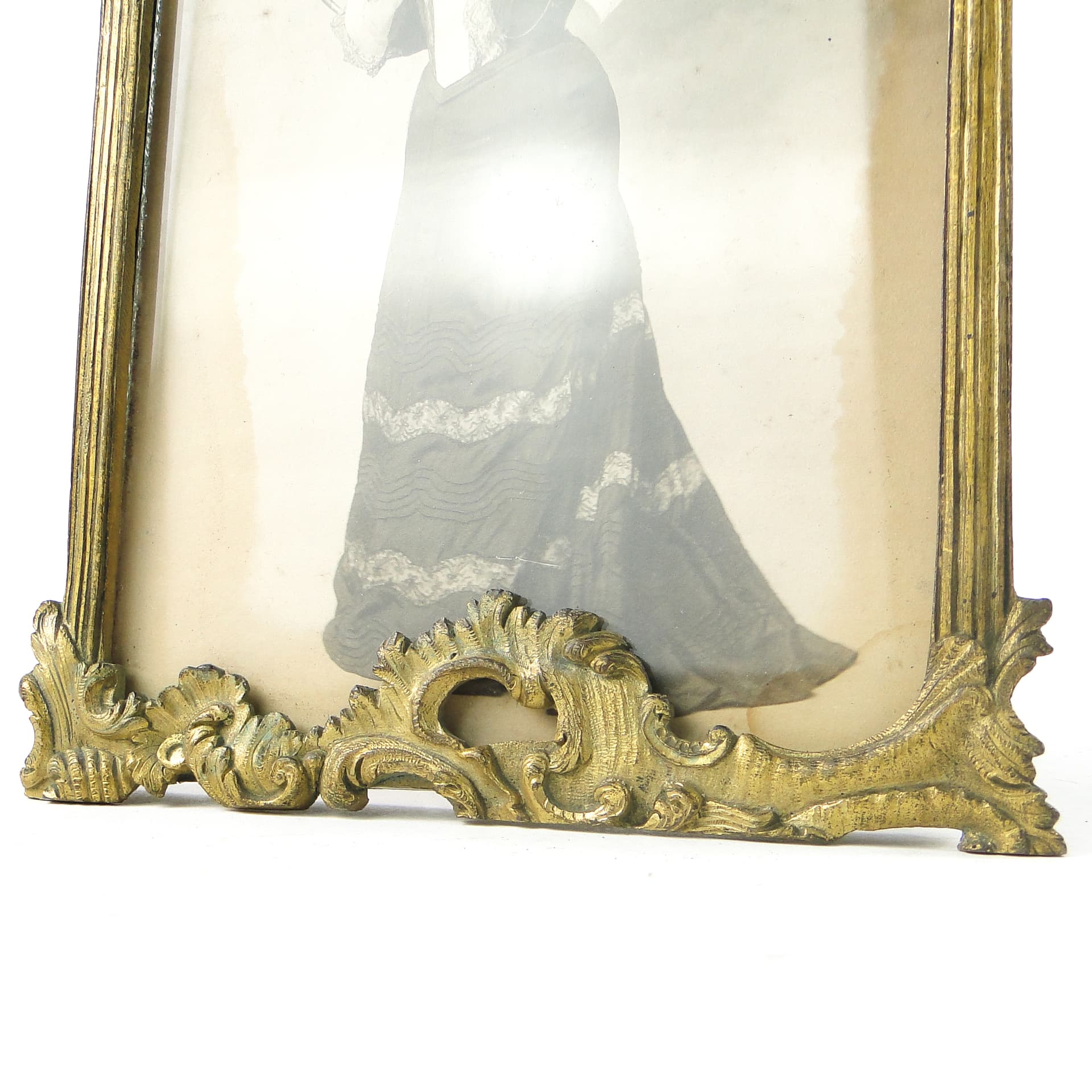 Rococo picture frame, gilt pewter, gilt brass, France, 19th c. - 111508