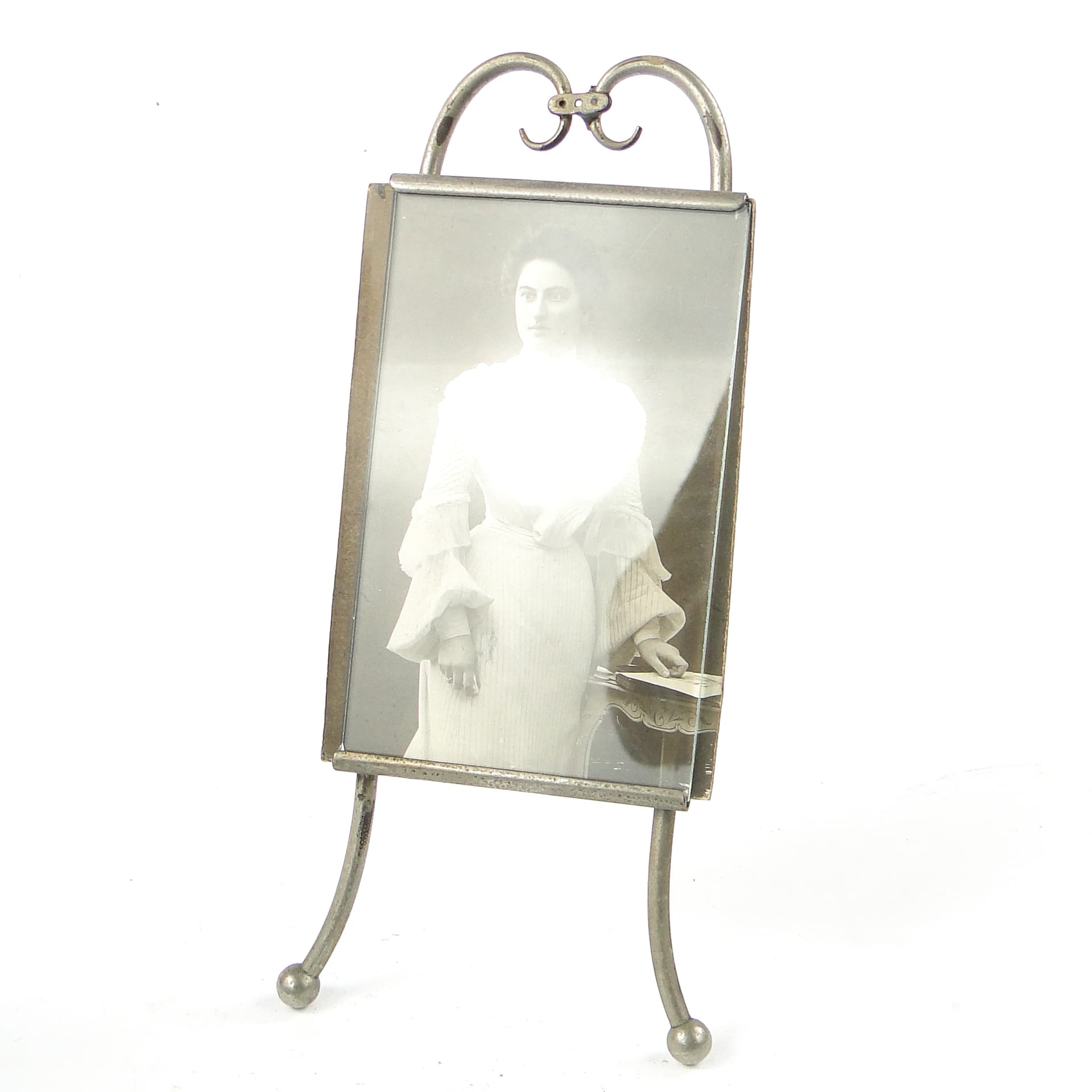 Art Deco photo frame, nickel-plated brass, France, 1930s. - 111516