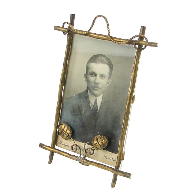 Art Nouveau photo frame, brass, France, early 20th c. - DIMENSION
