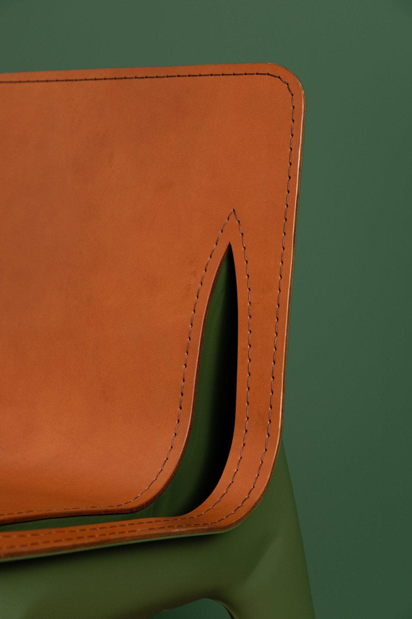 Krzesło J-CHAIR skóra koniakowa, zielone, stal, Zieta Studio - 117524