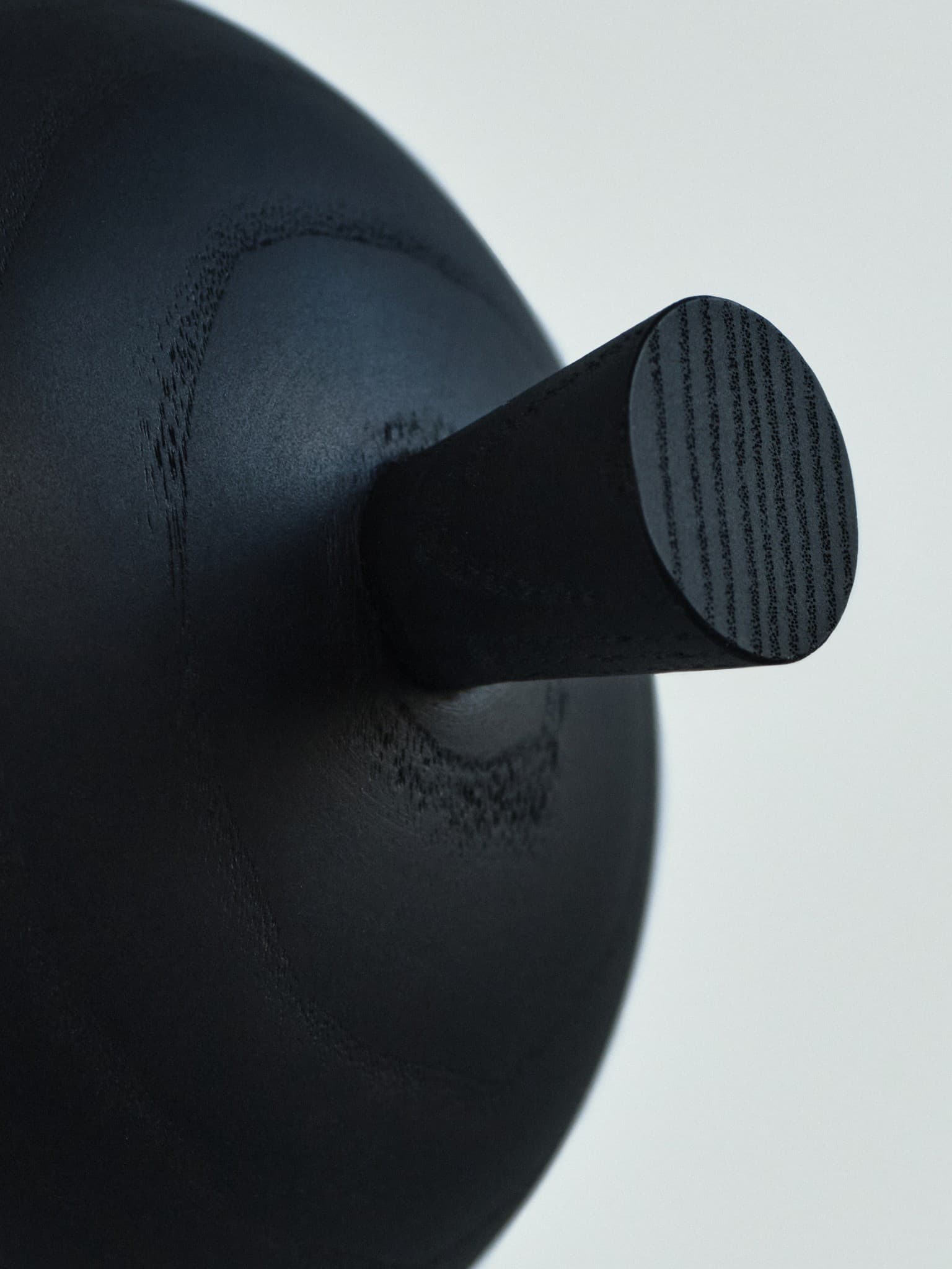 Zestaw dwóch haków ściennych Buste, czarny, proj. Maria Jeglińska-Adamczewska, GestGest - 112219