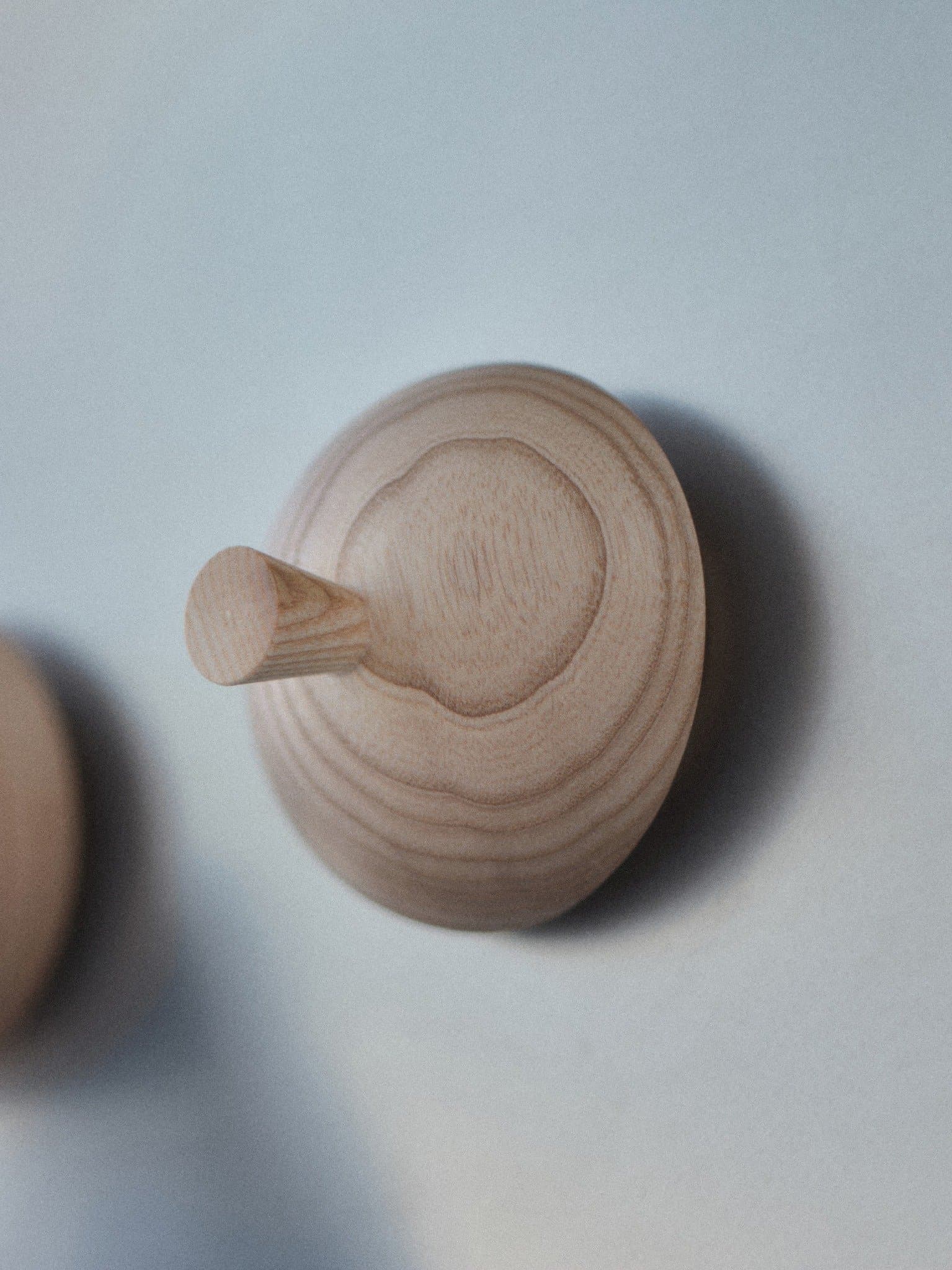 Zestaw dwóch haków ściennych Buste, naturalny jesion, proj. Maria Jeglińska-Adamczewska, GestGest - 123902