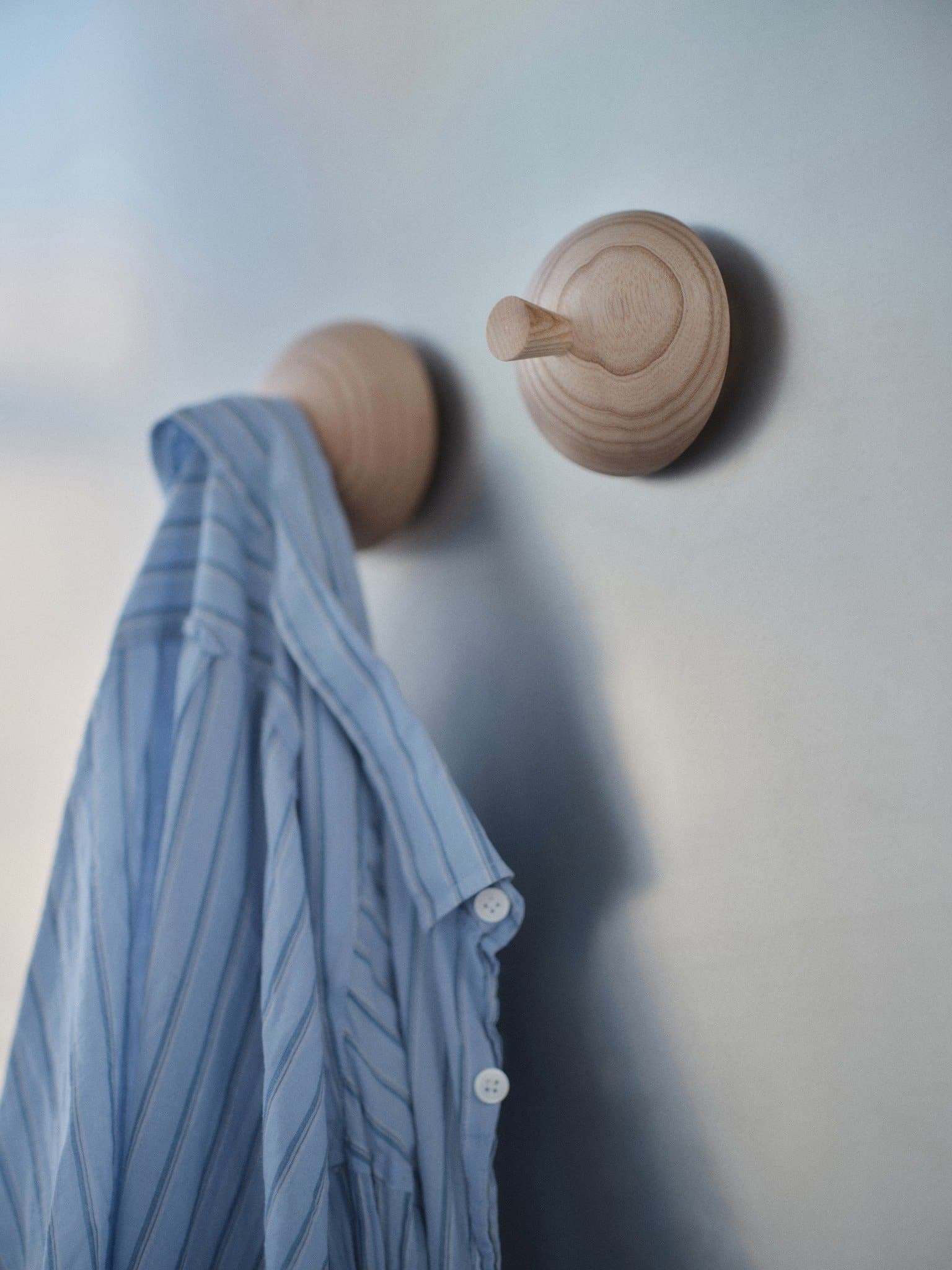 Zestaw dwóch haków ściennych Buste, naturalny jesion, proj. Maria Jeglińska-Adamczewska, GestGest - 123901