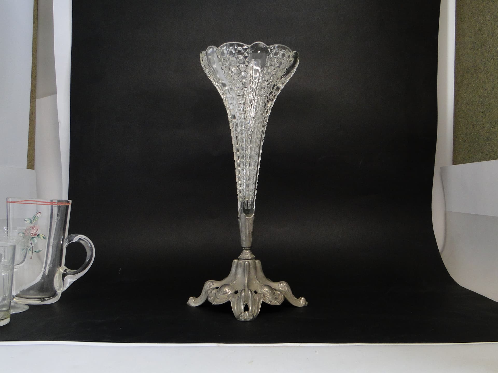 Wazon wiedeński Art Nouveau, szkło prasowane cyna, Francja, początek XX w. - 112799