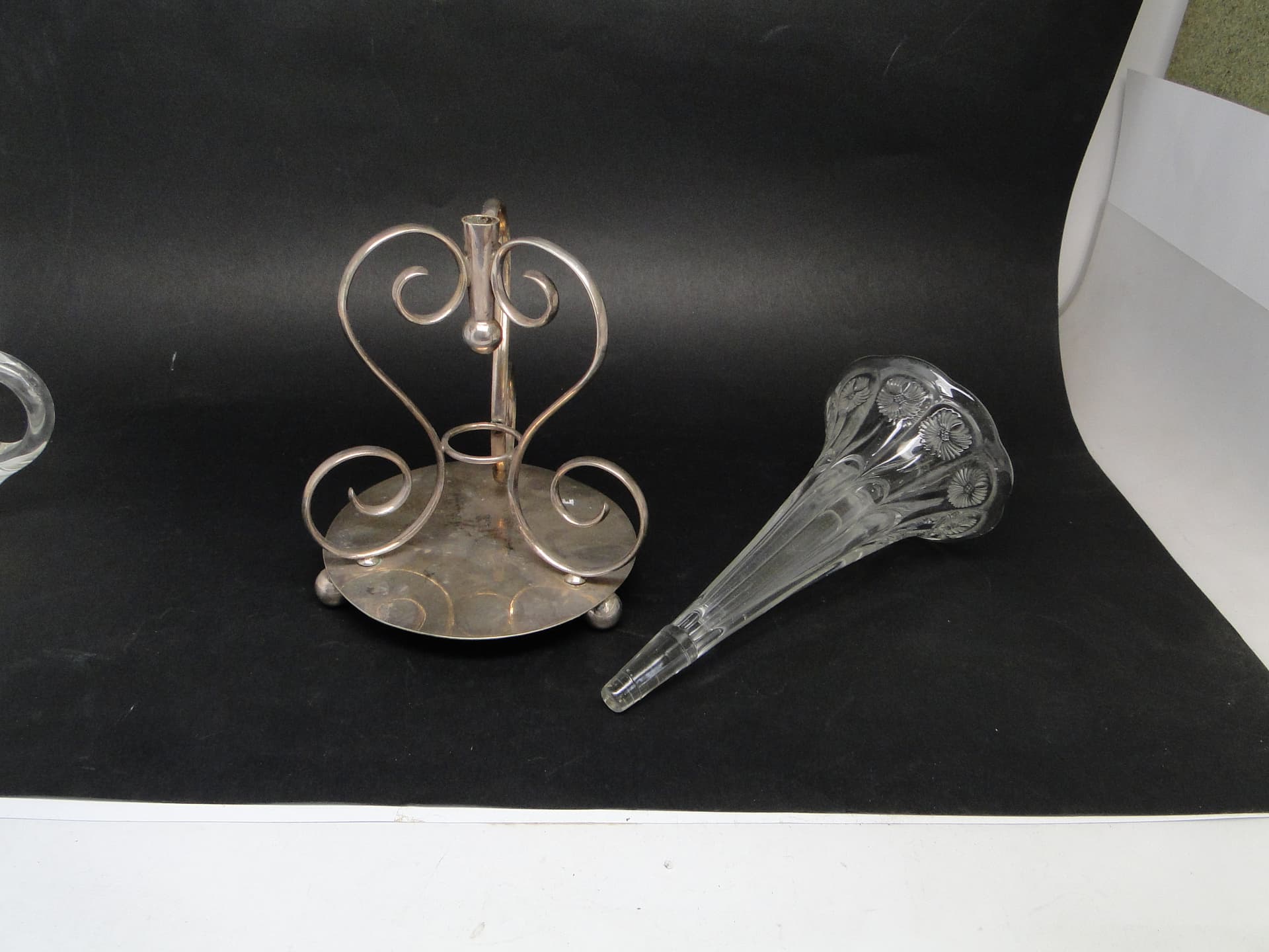 Wazon trumpet, Art Nouveau, szkło prasowane mosiądz srebrzony, Wielka Brytania, początek XX wieku - 112854