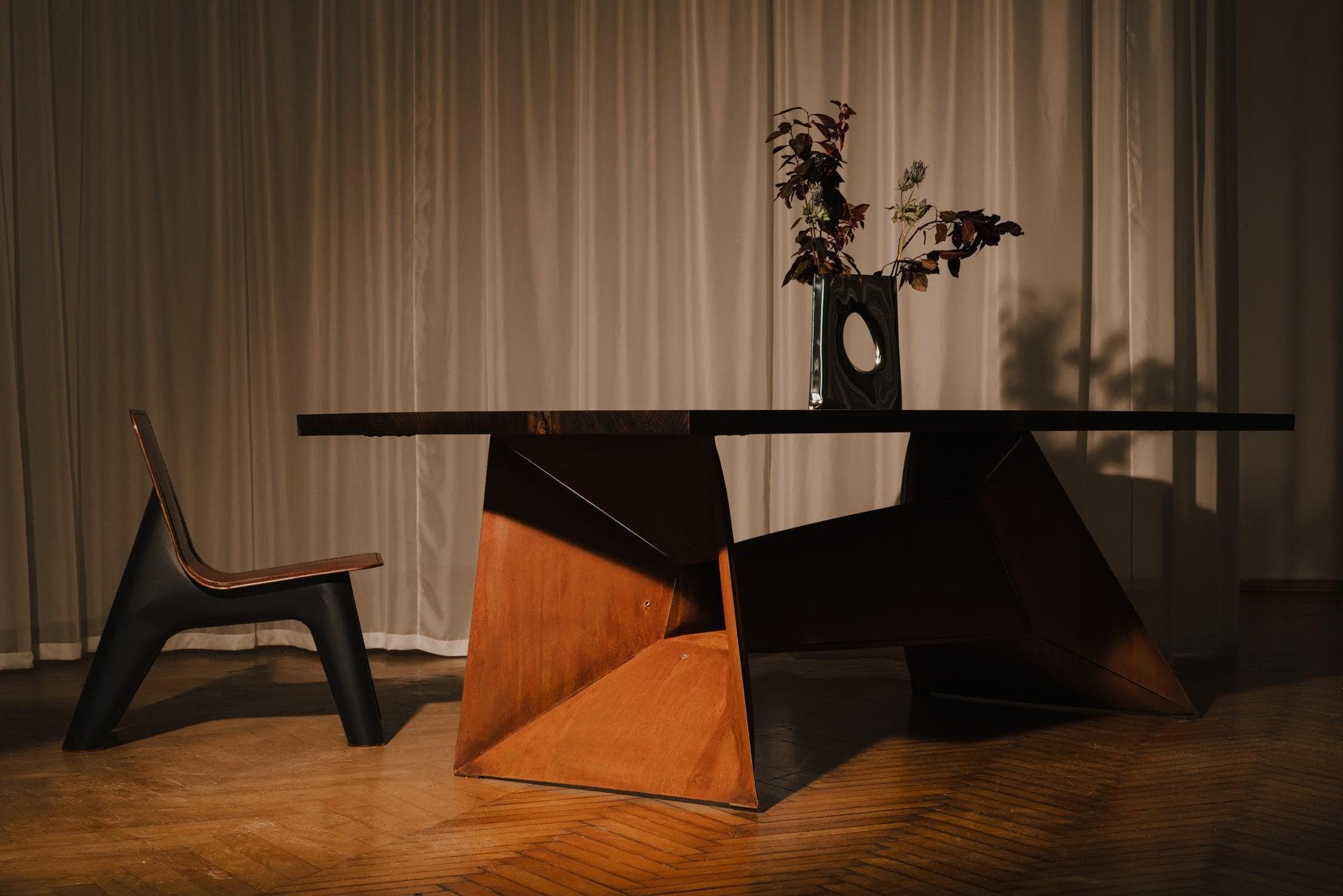 Krzesło J-CHAIR skóra koniakowa, szary, aluminium, Zieta Studio - 116790