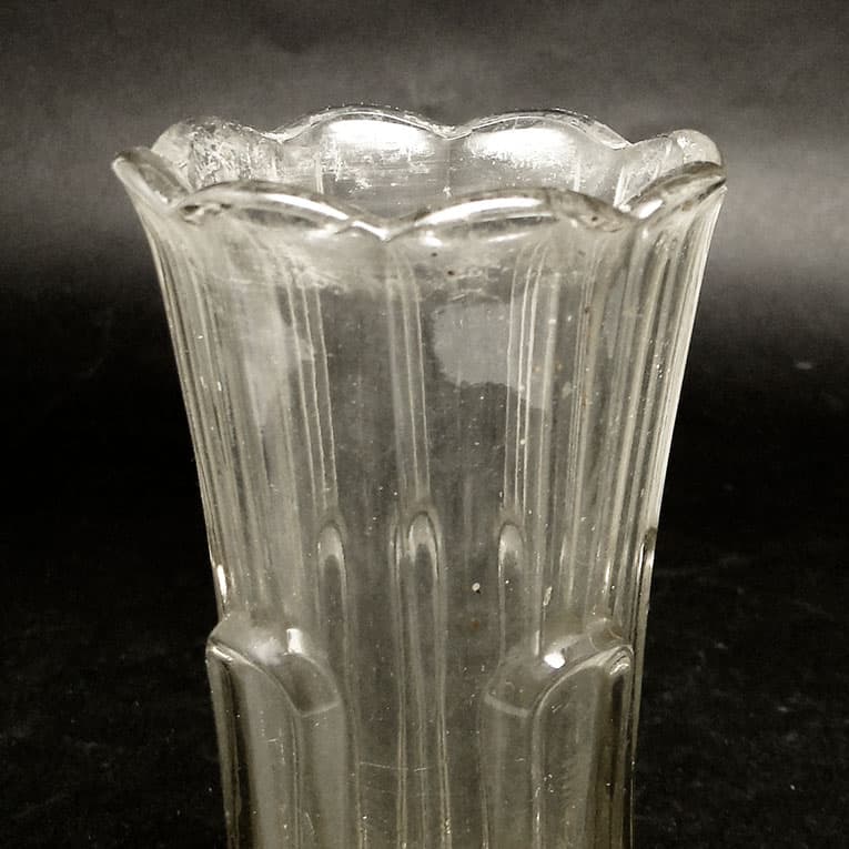 Wazon, mid-century modern, szkło prasowane rozalinowe, Polska, lata 50. - 113250