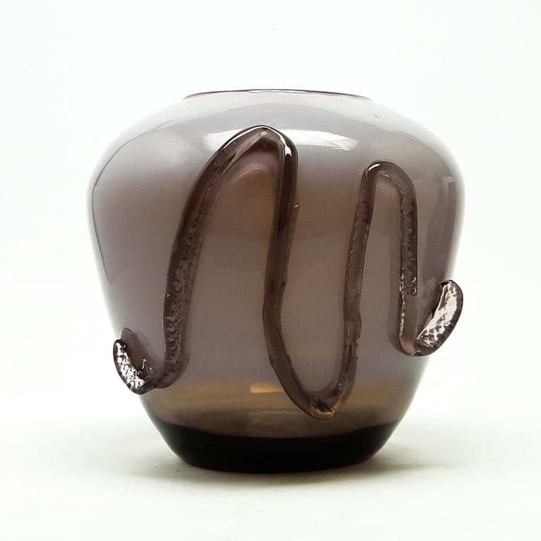 Wazon, polski modernizm, szkło fioletowe, proj. J. Słuczan-Orkusz, Polska, lata 70. - 113438